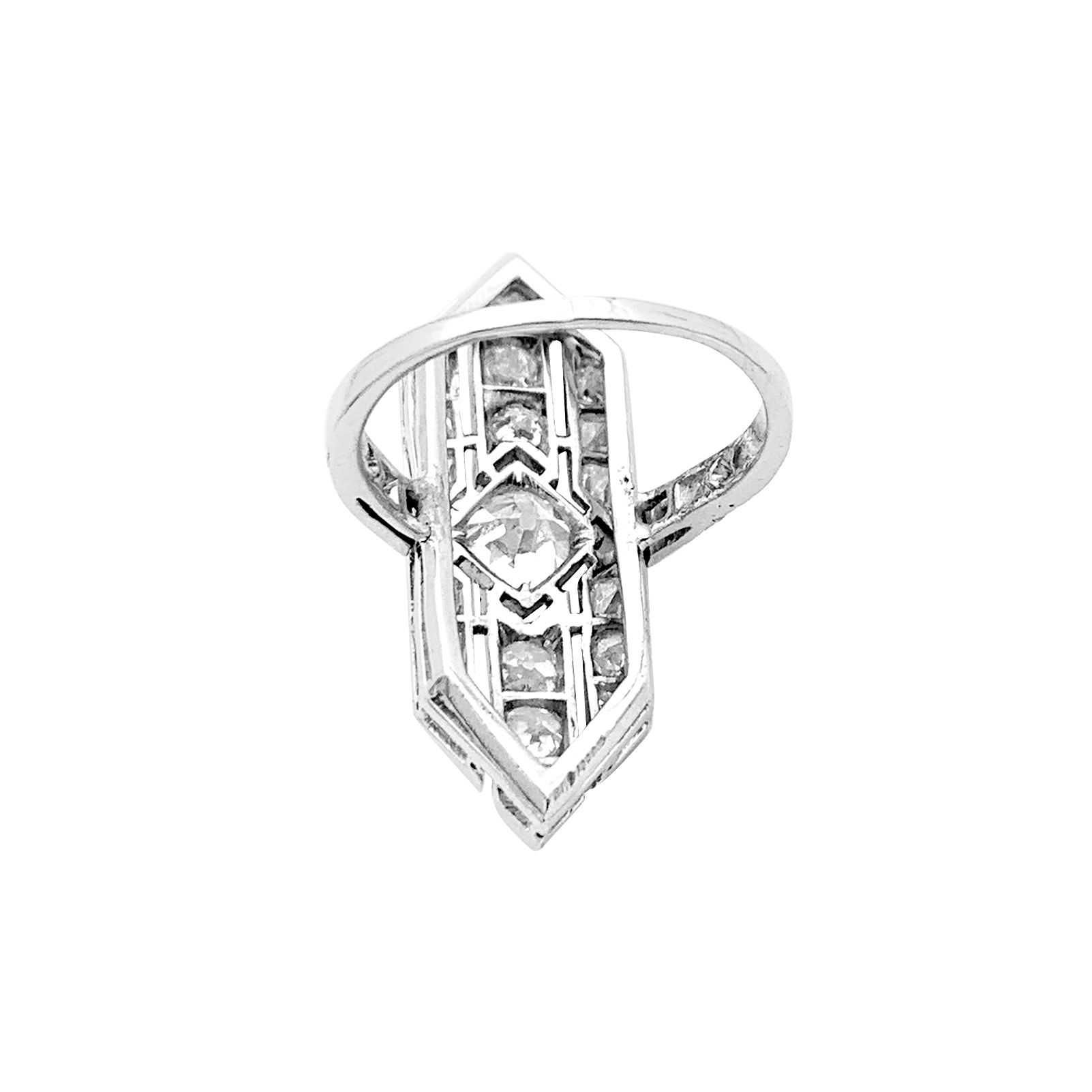 Bague Art Déco, platine et diamants.