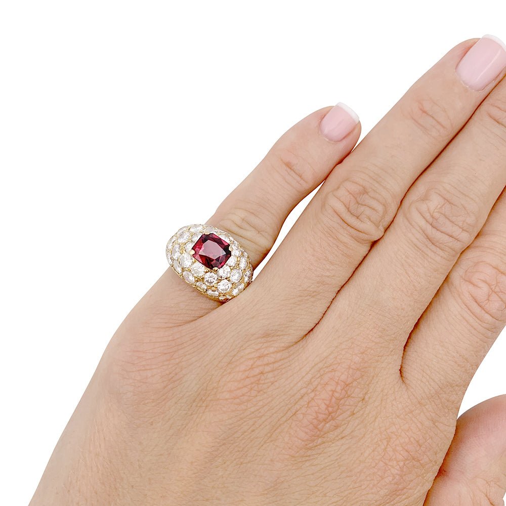 Bague jonc de luxe en or jaune rubis et diamants M.Gérard - Maison Eloe