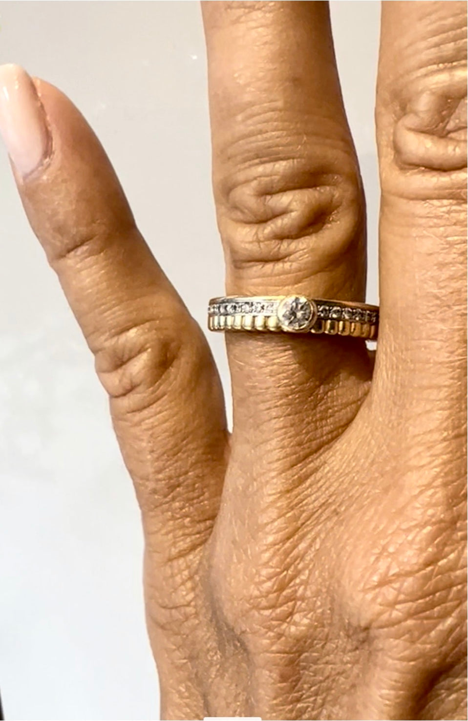 A "Quatre radiant" model ring in yellow gold from Boucheron