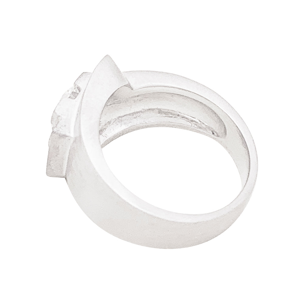 Bague chevalière, or blanc, diamant.