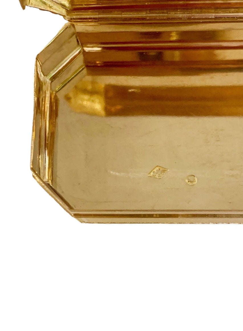 Gold snuffbox by David Lhonorey