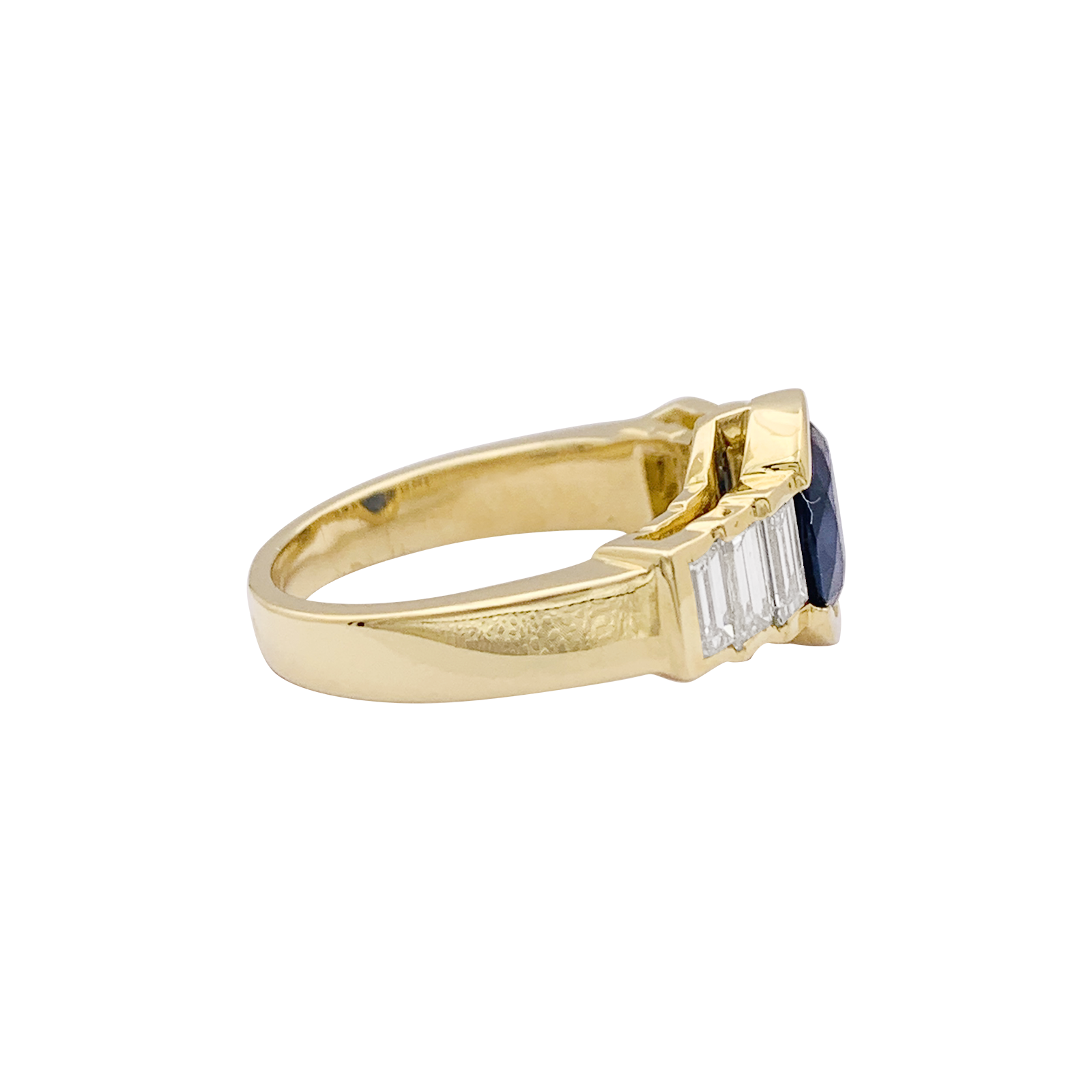 Bague Mellerio en or jaune saphir et diamants.