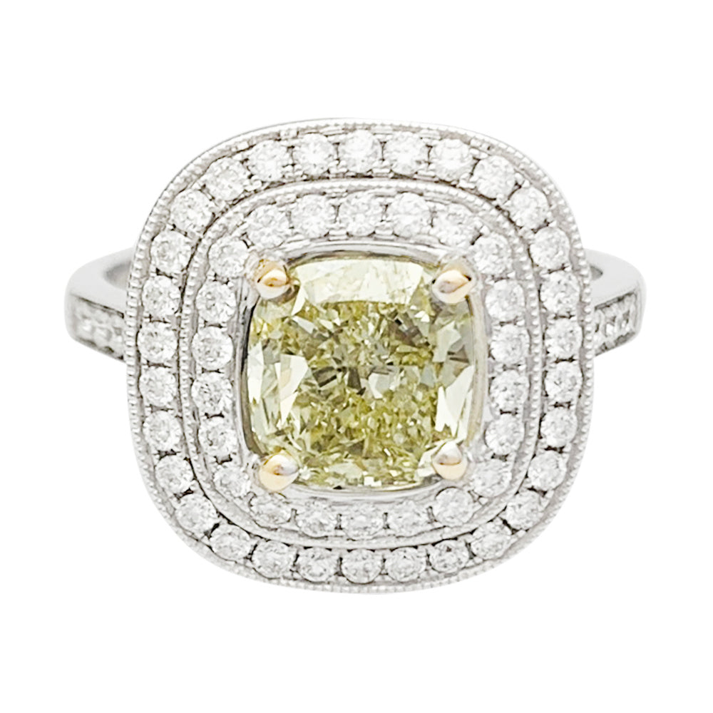 Bague or blanc, diamants et d'un diamant jaune de 2 carats