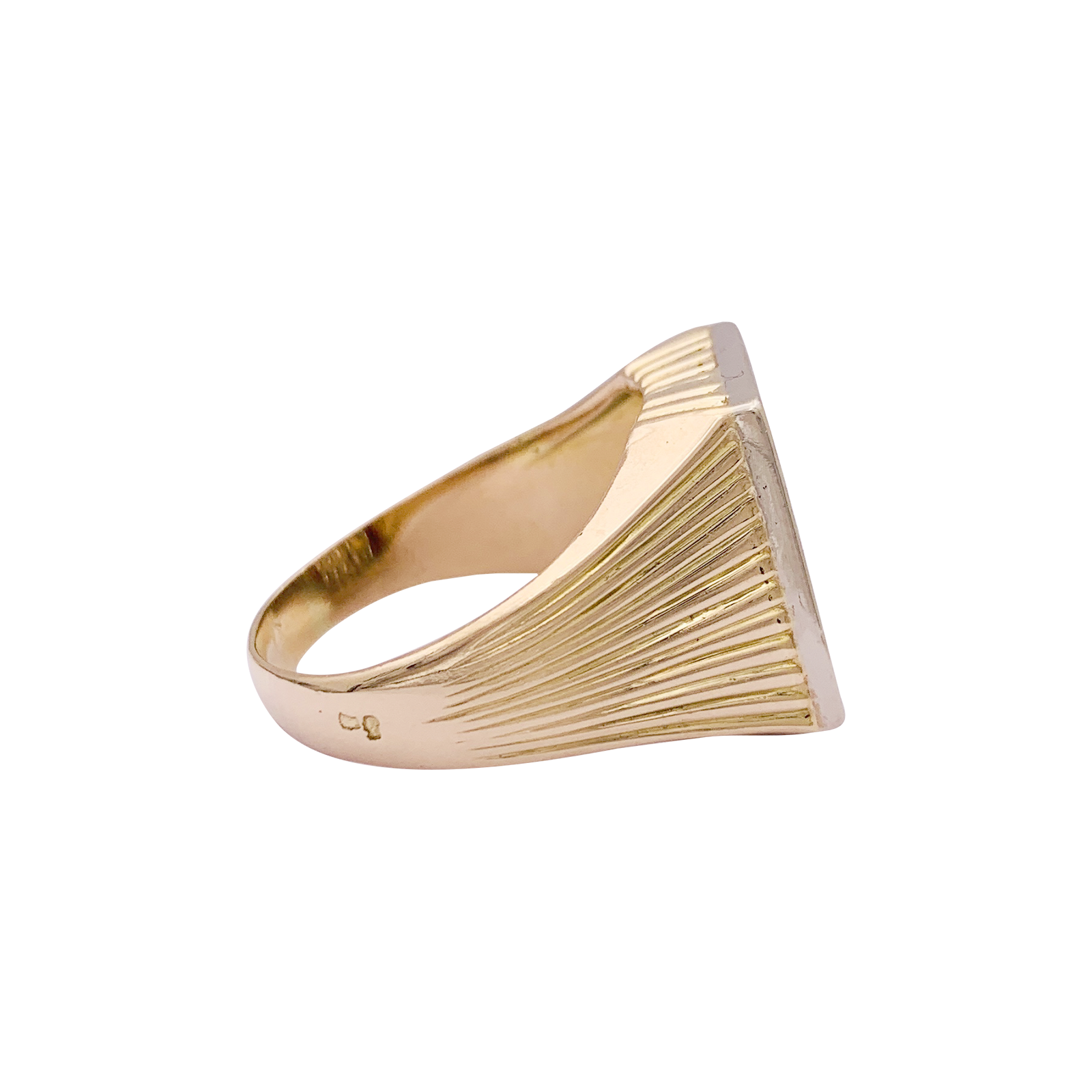 Bague chevalière or jaune, diamants.