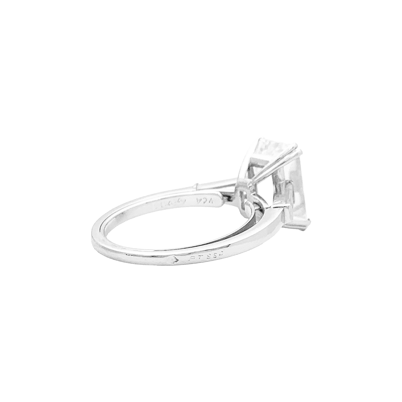 Bague solitaire Van Cleef & Arpels, diamant taille émeraude 4,01 cts.
