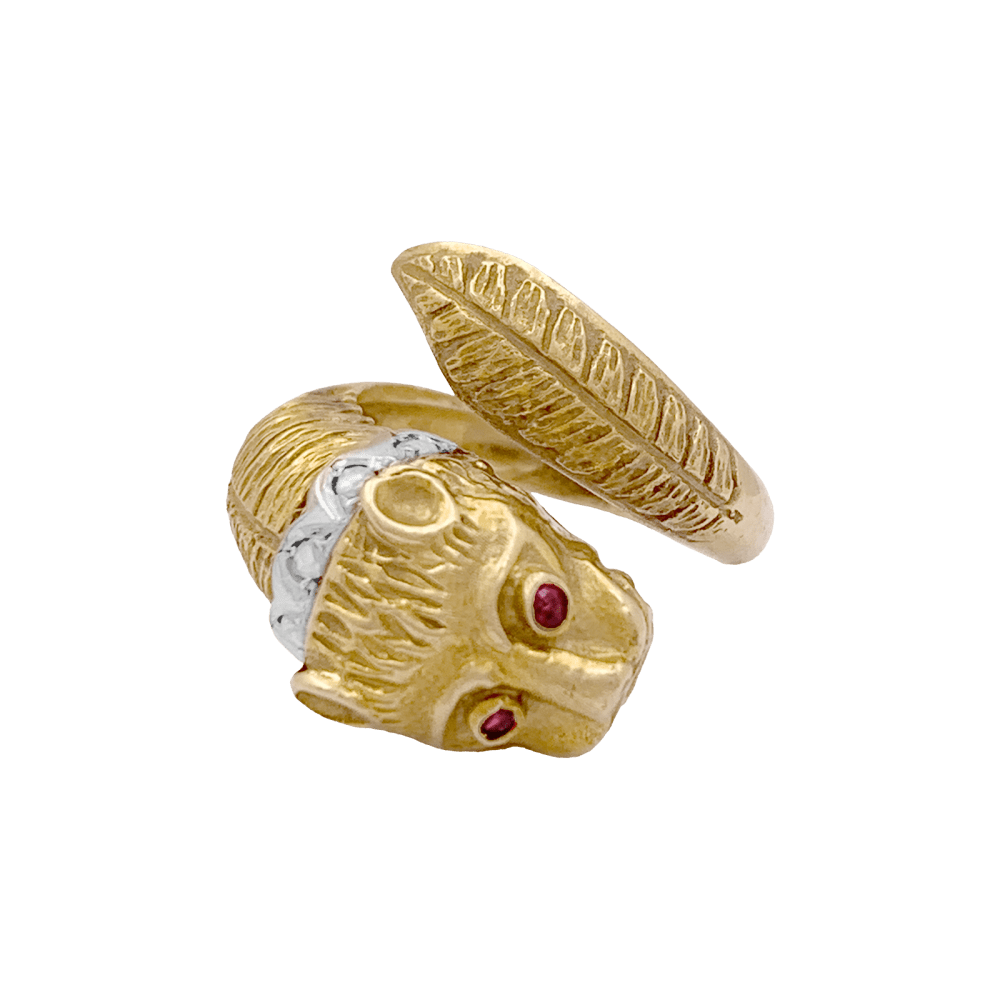 Bague Zolotas, « Tête de Lion » deux ors, diamants et rubis.