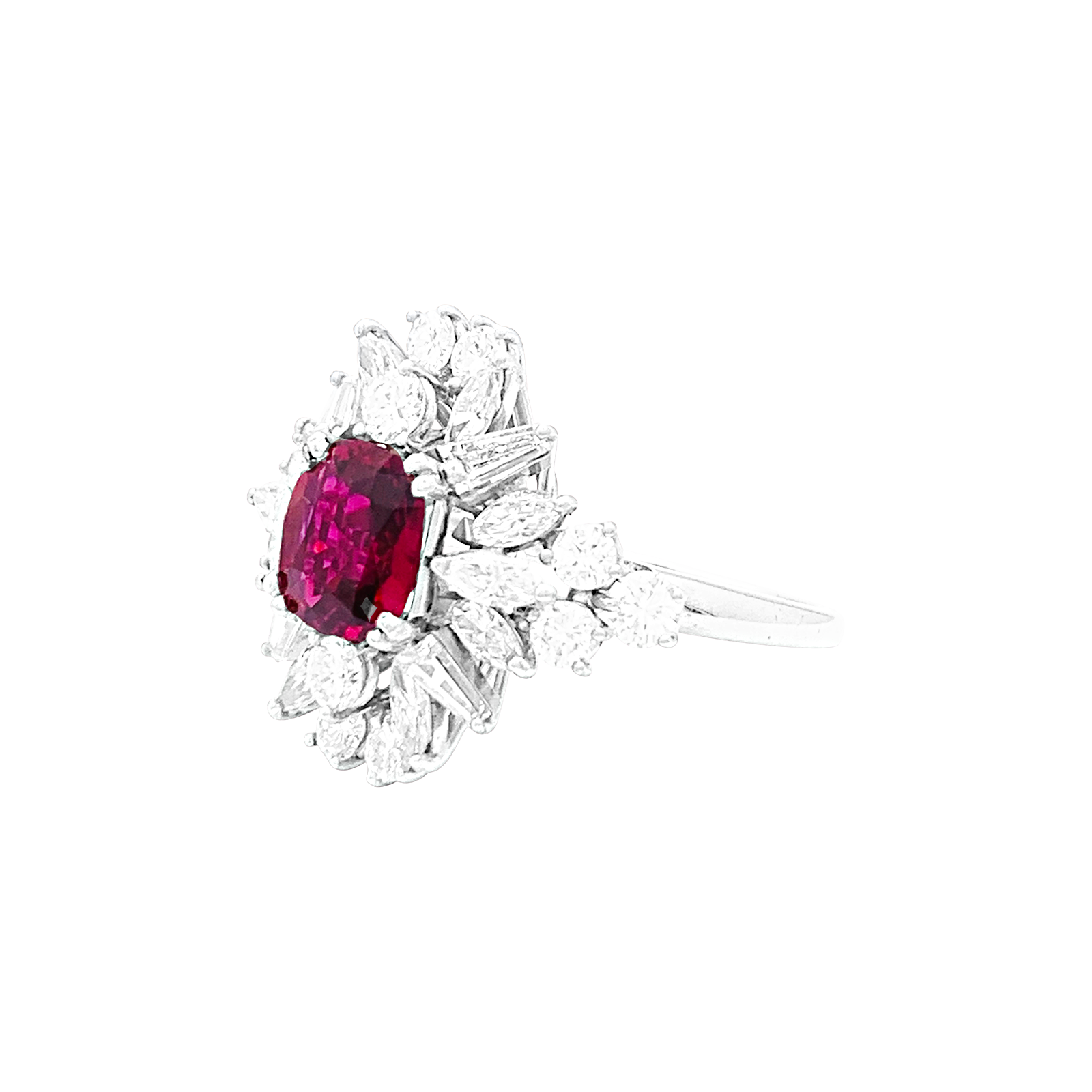Bague jupe or blanc rubis 1,57 cts et diamants.