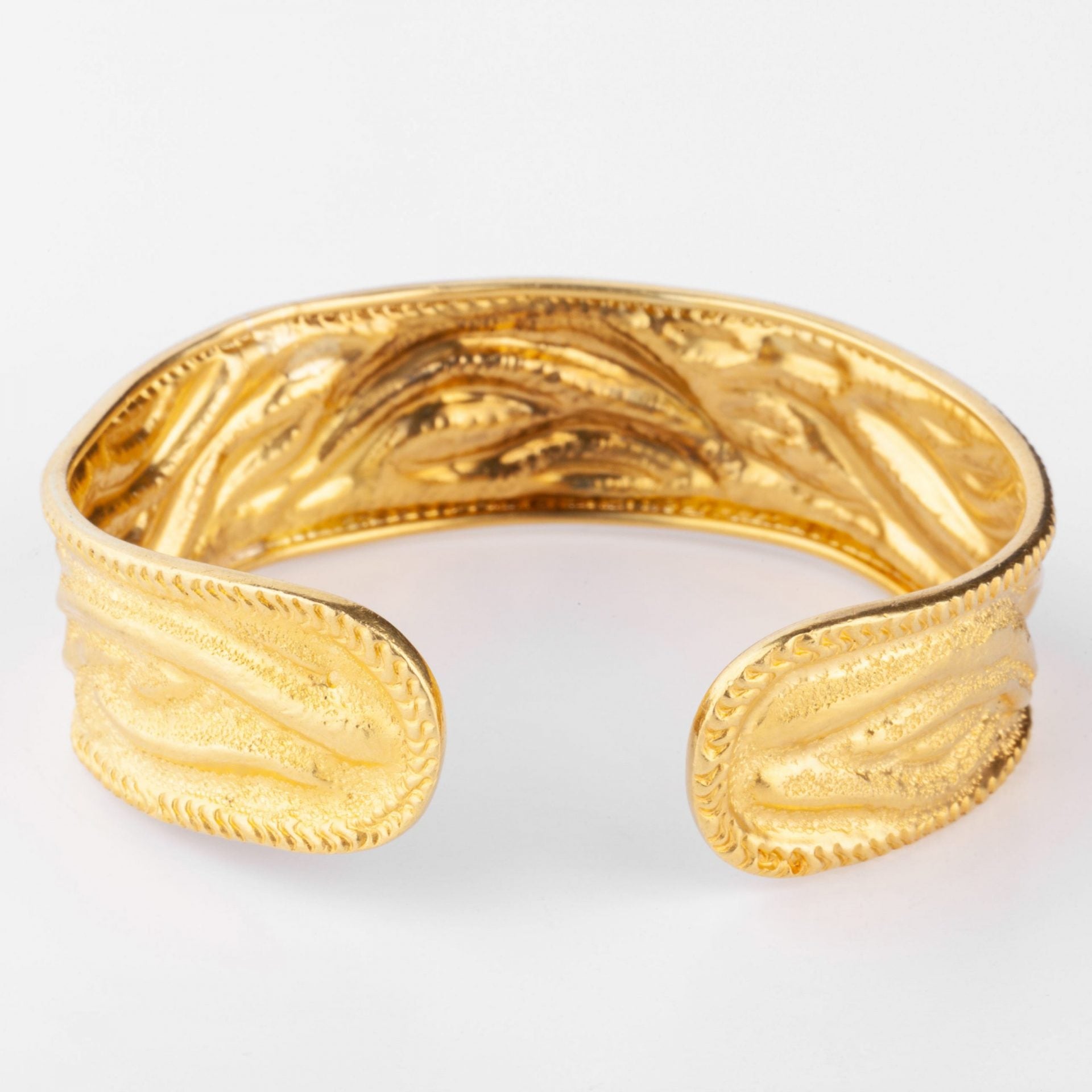 Lalaounis textured yellow gold bangle bracelet