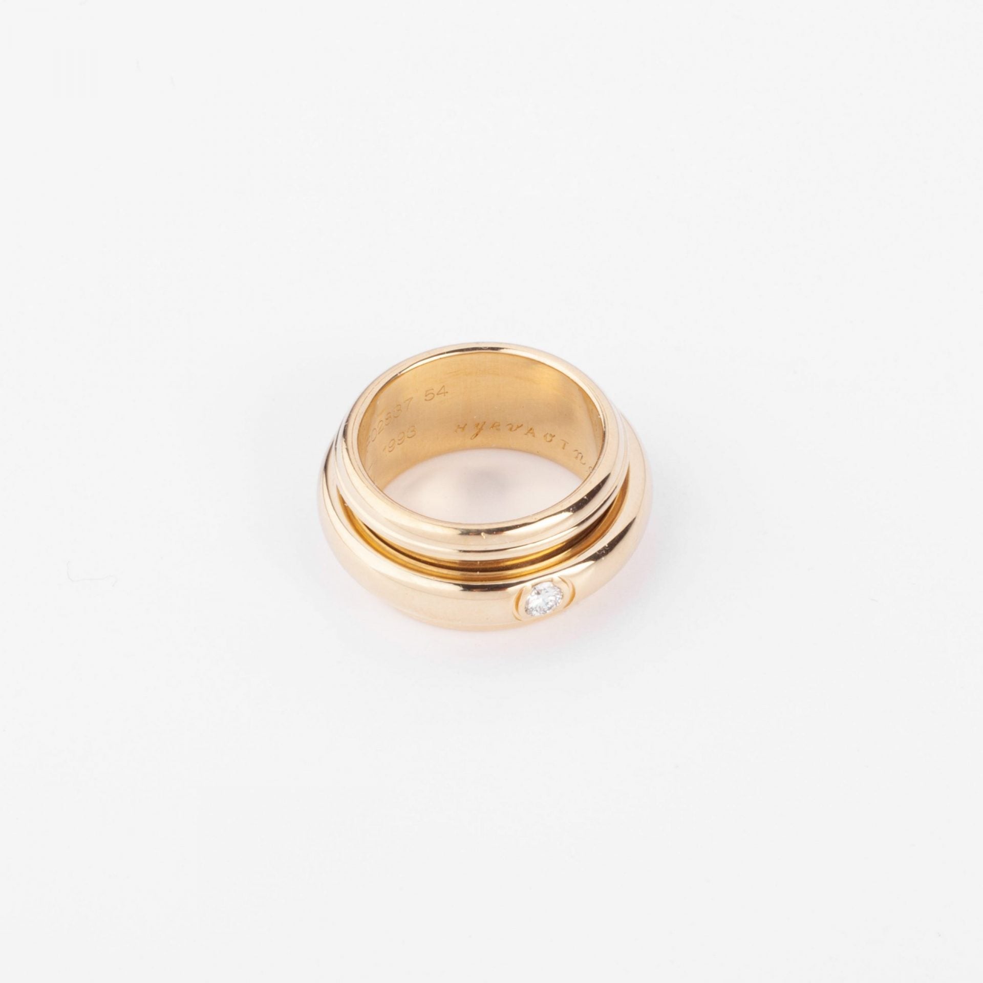 Yellow gold and diamond ring from Piaget, Possession model
