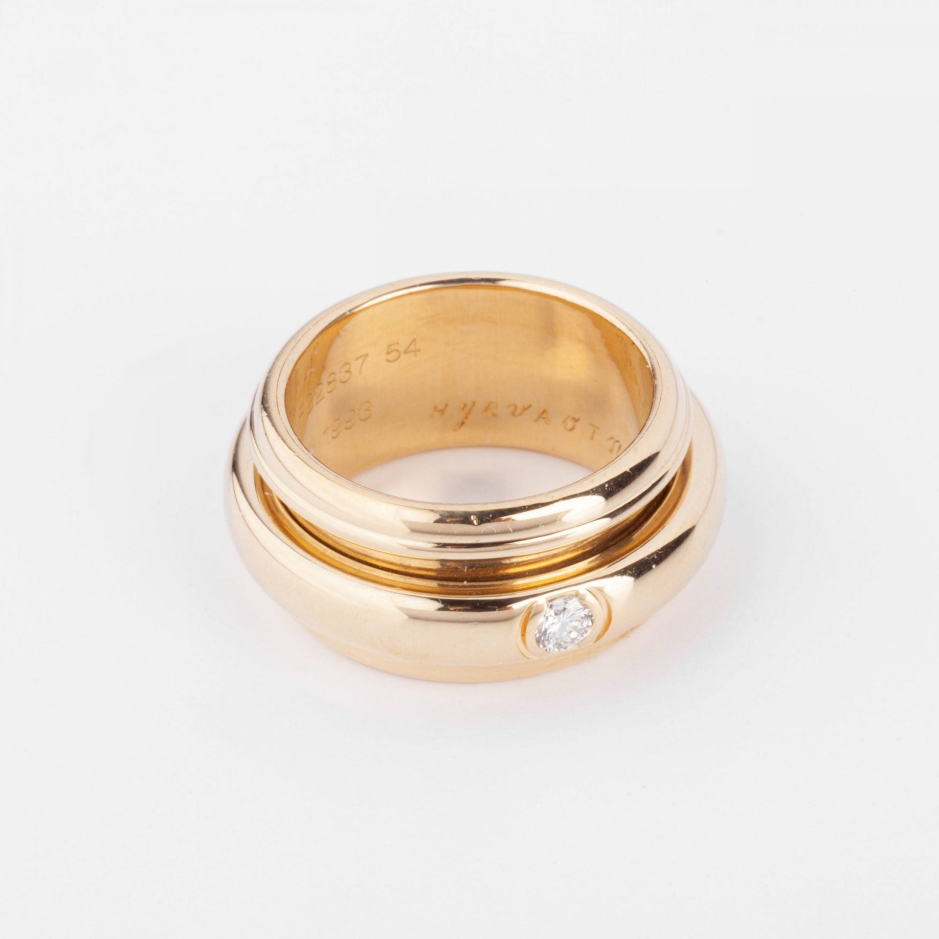 Yellow gold and diamond ring from Piaget, Possession model