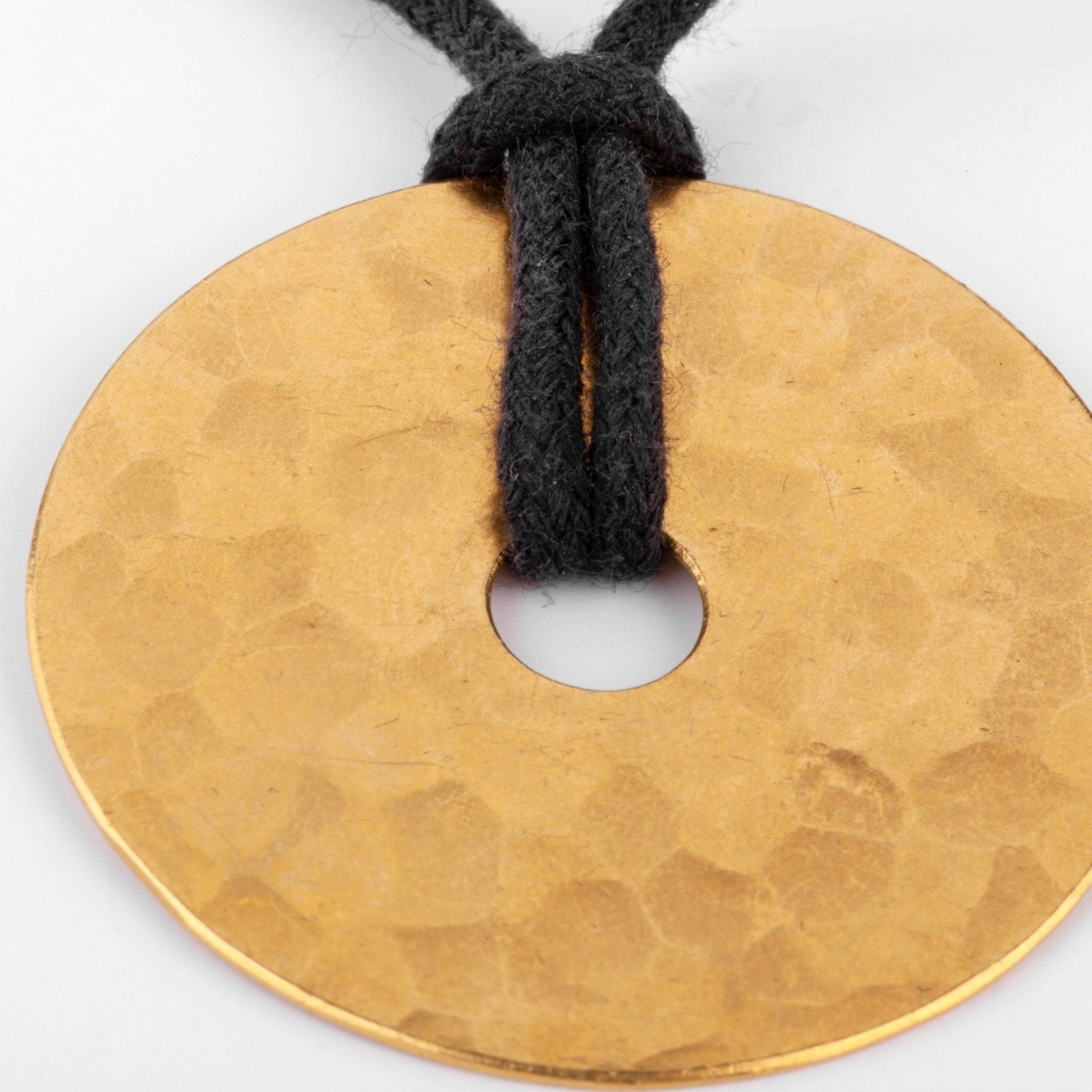 Dinh Van, Hammered pendant, target model