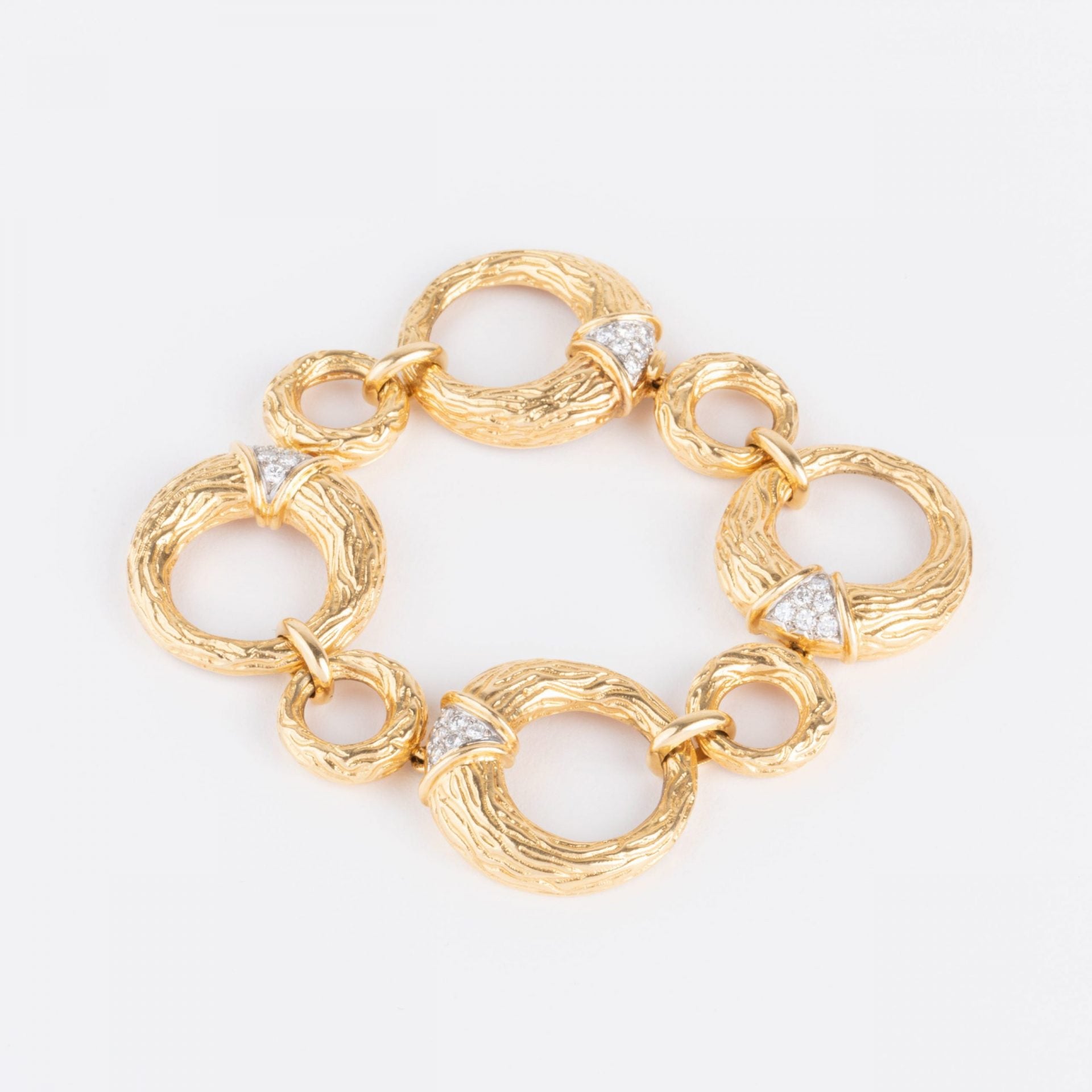 Bracelet en or jaune et diamants de la maison Boucheron