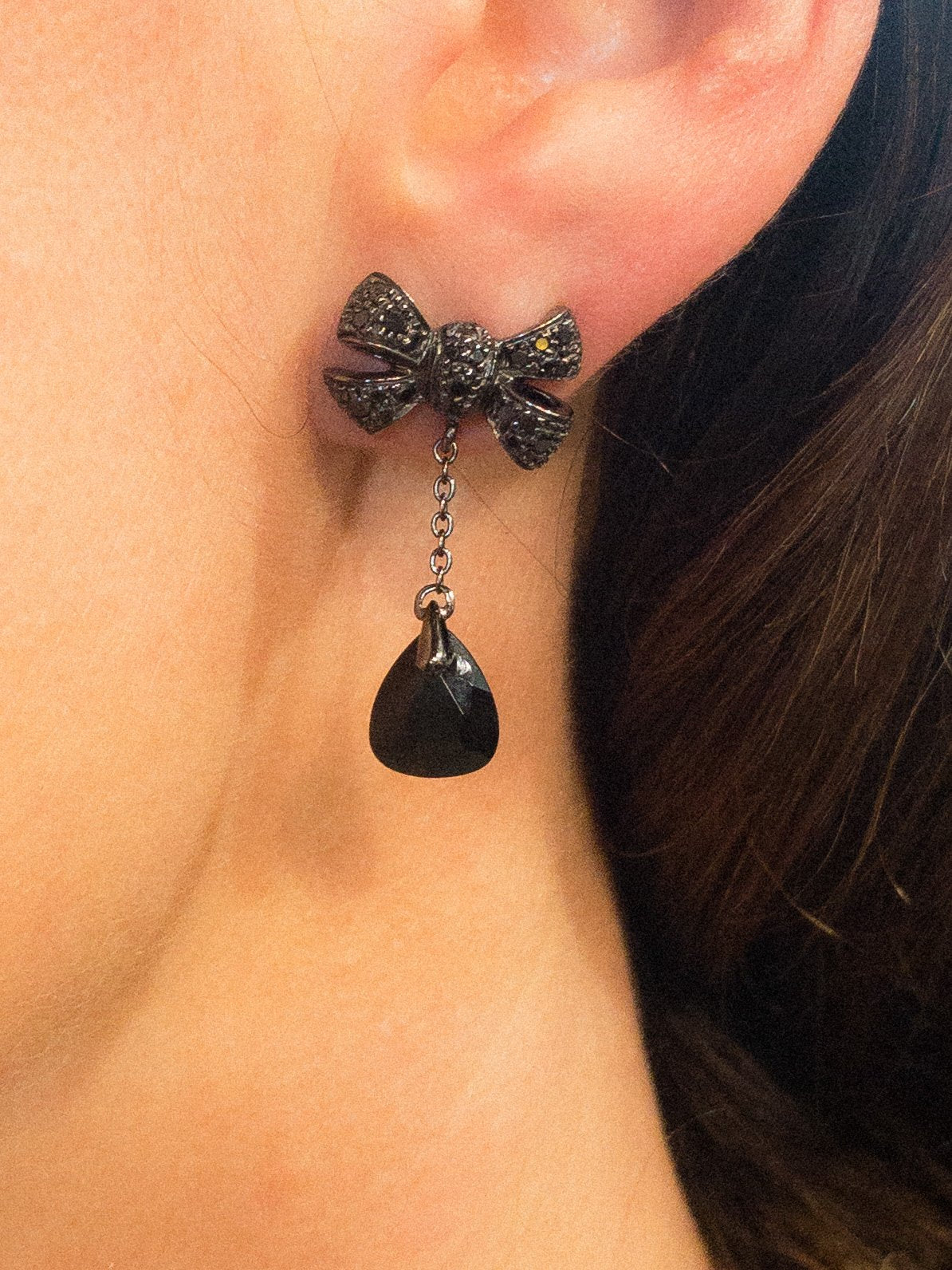 Pomellato, "forever" knot earrings