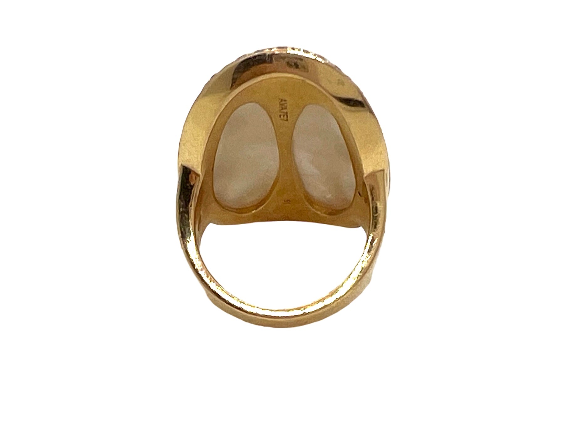 Bague Bulgari en or rose, nacre et diamants