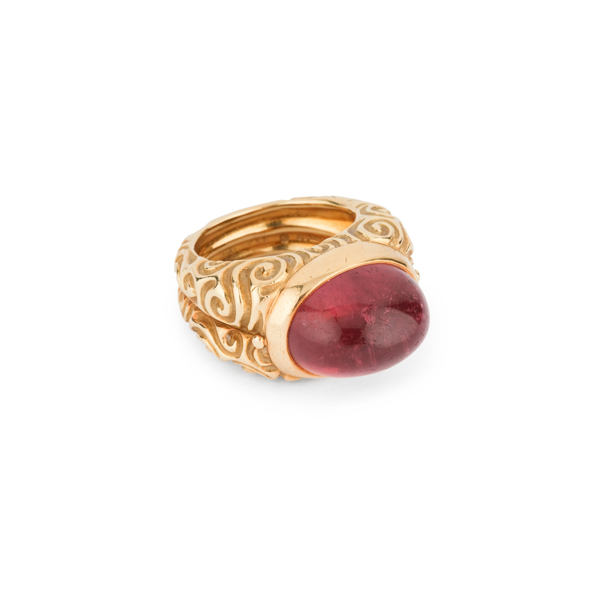 An Elisabeth Gage ring in yellow gold and tourmaline