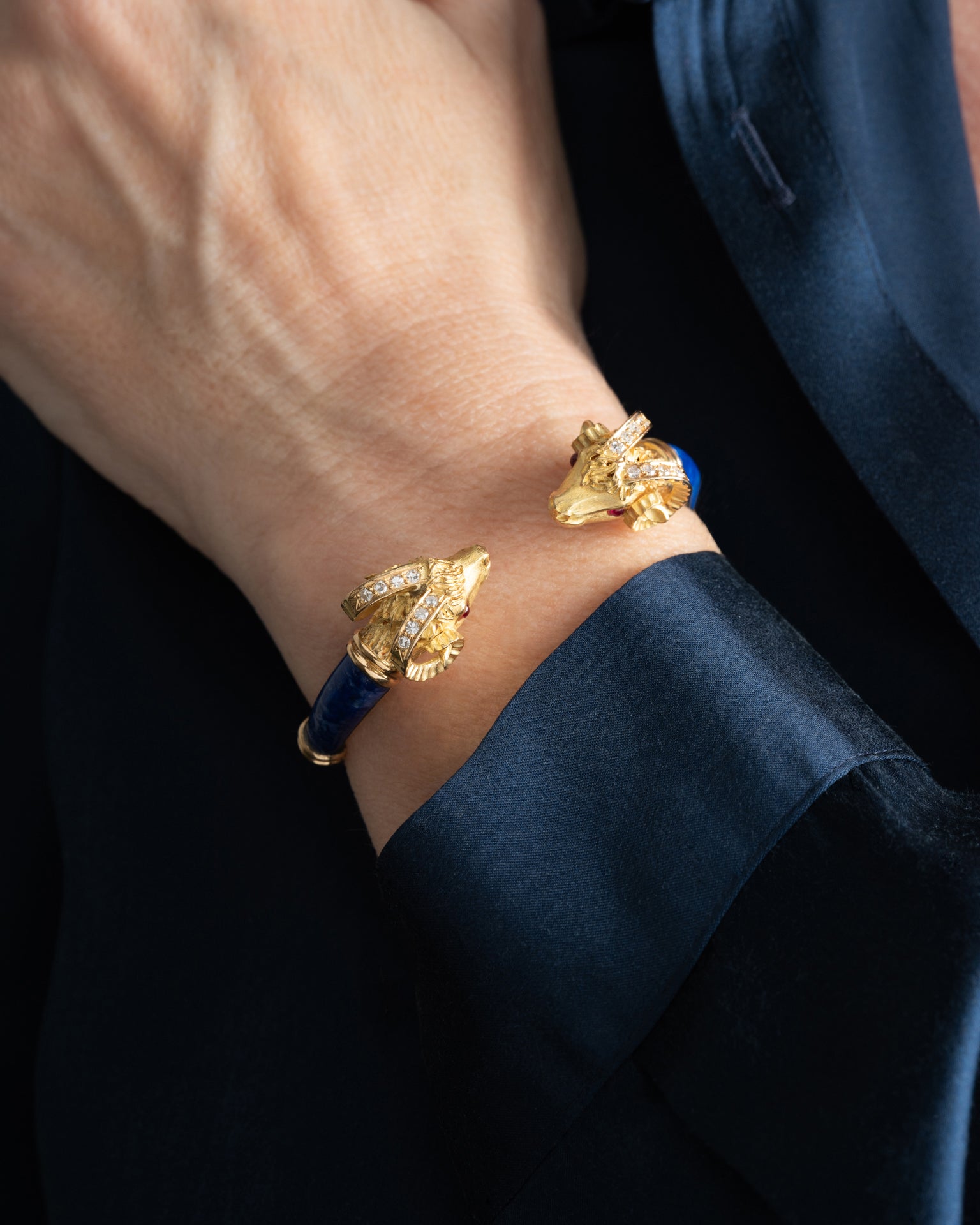 Bellin, Bracelet Têtes de Bélier, Or, Diamants, Lapis, Rubis