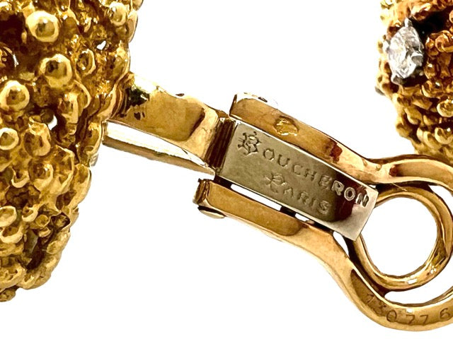 Boucheron Paris, Boucles d'oreilles vintage Or texturé et Diamants