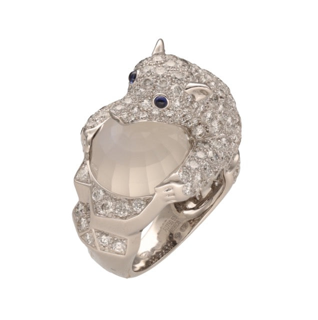 Boucheron ring "Animal Collection Bear Nanook" diamonds white gold moonstone full set