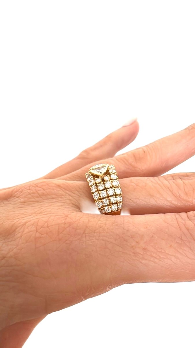 Boucheron bague Vintage or jaune 18 K et diamants - Maison Eloe
