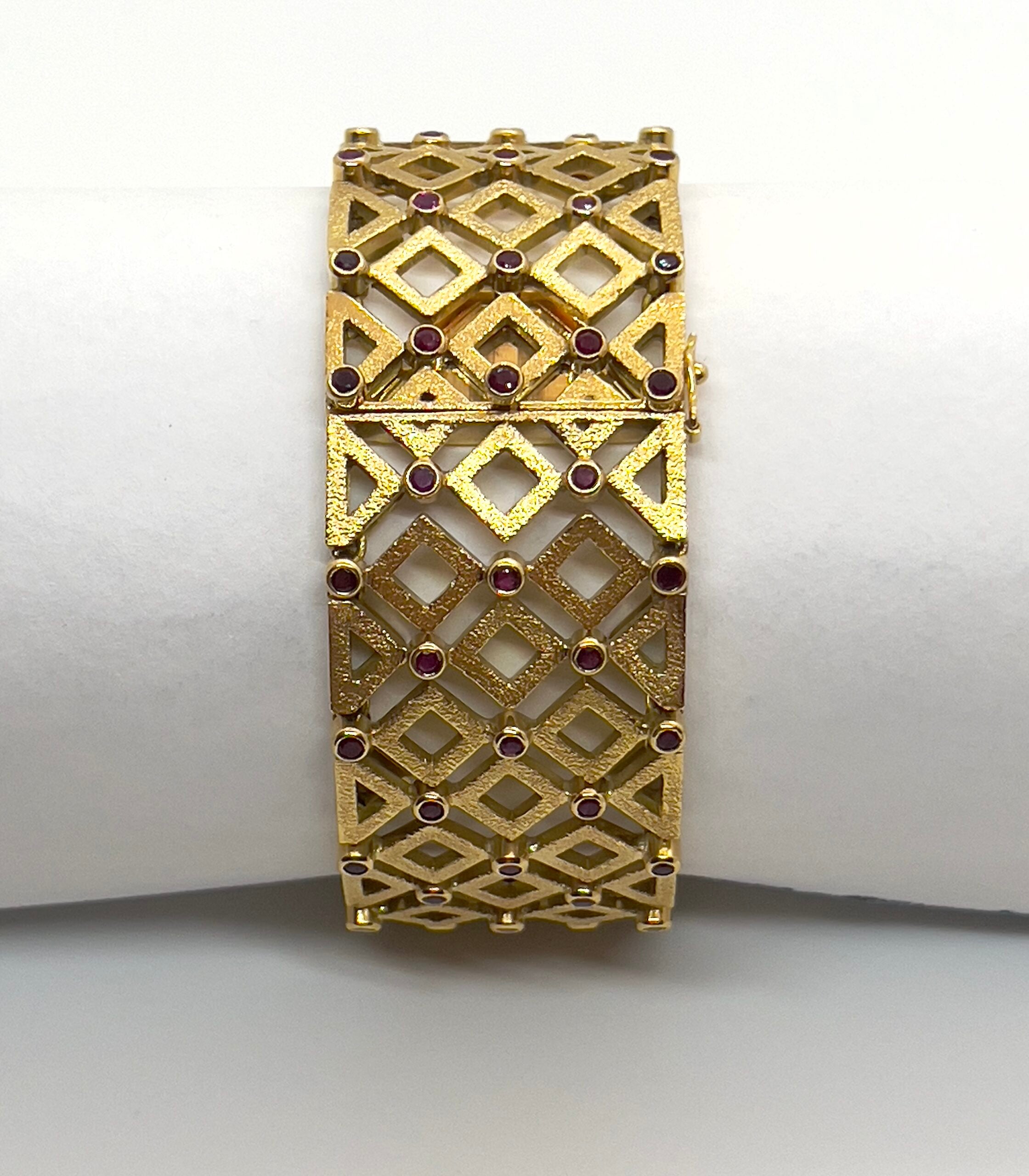 Bracelet Bulgari vintage, or jaune 18K et rubis