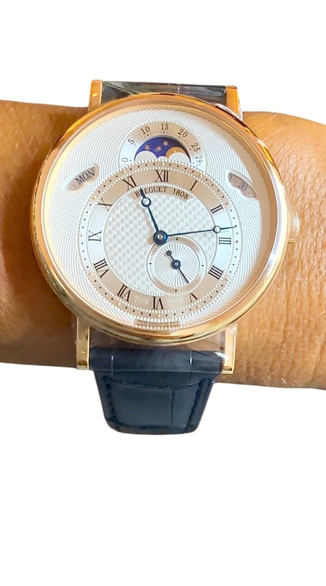 Breguet montre Breguet "Classique Moonphase" en or rose sur cuir noir full set - Maison Eloe