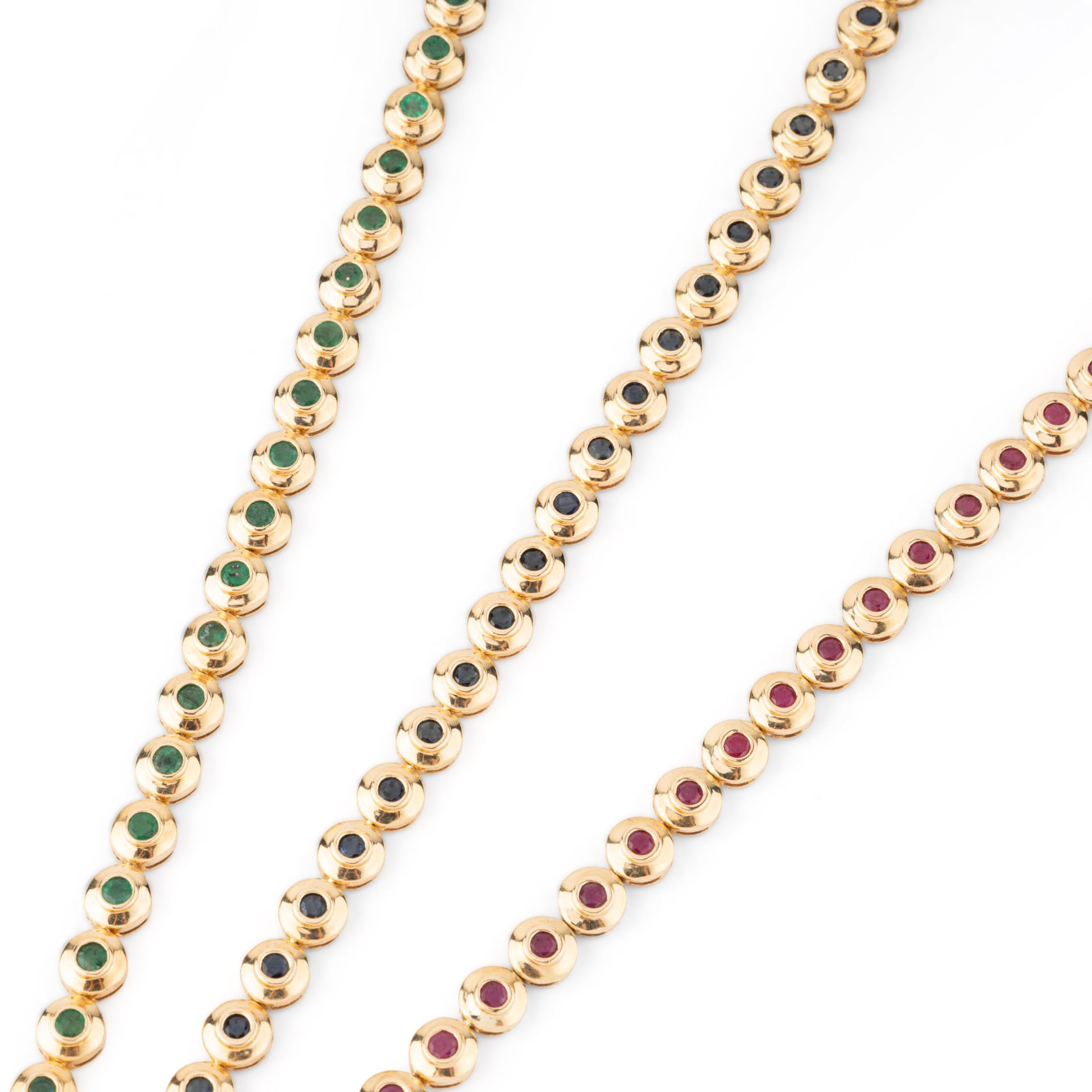 Bücherer, trois Bracelets, Or, Emeraudes, Saphirs