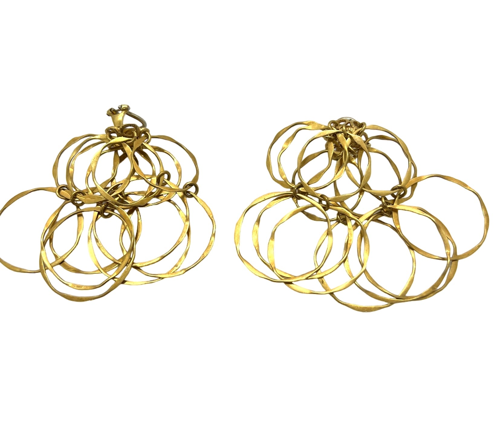 Boucles d'oreilles Cartier anneaux mobiles en or 18K