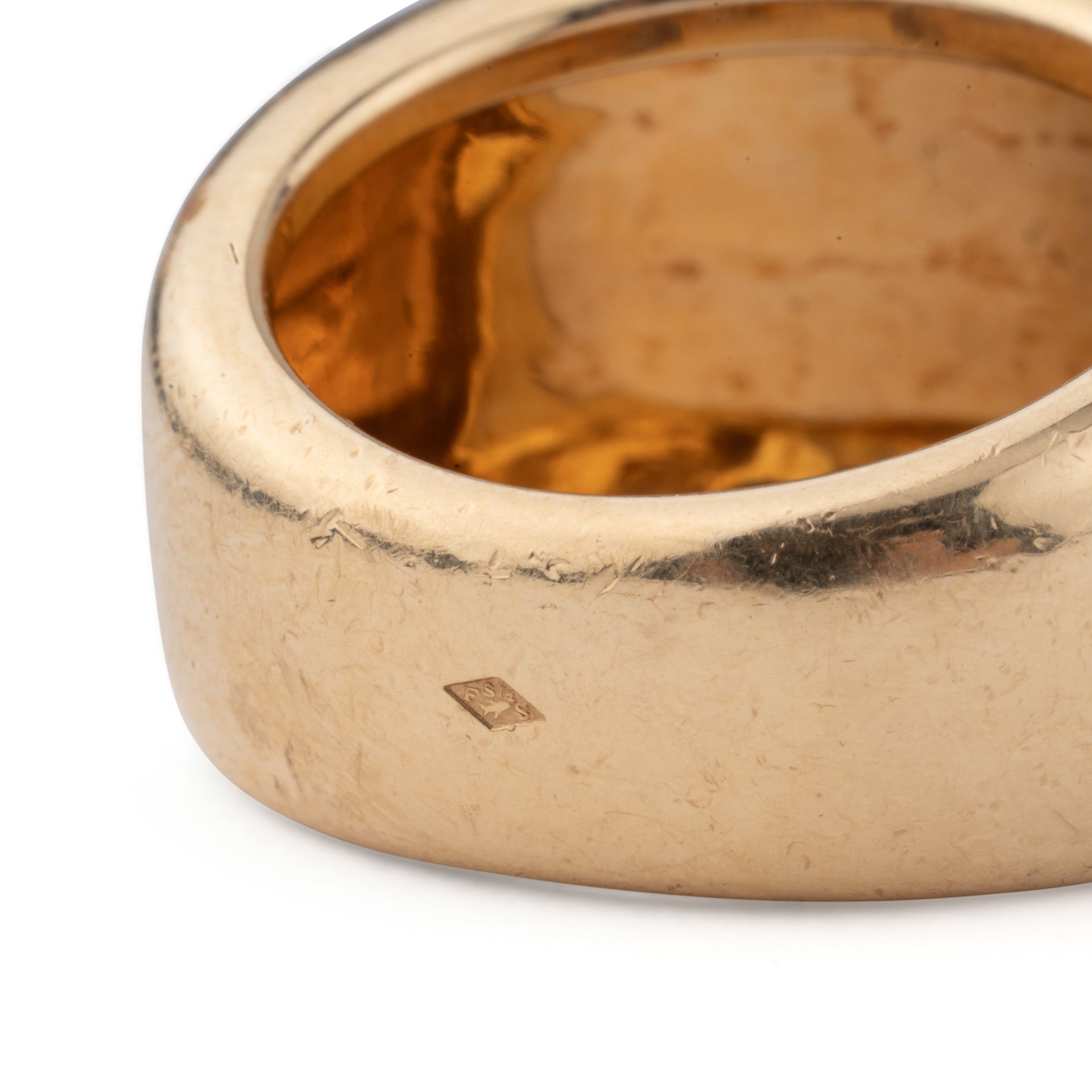 Cartier, 18K Yellow Gold Bangle Ring