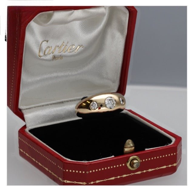 Cartier bague jonc en or jaune et diamants - Maison Eloe