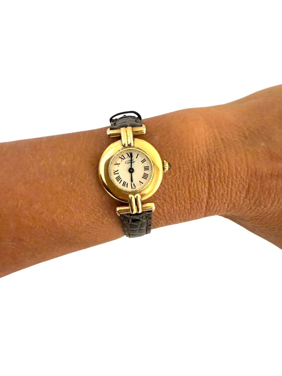 Cartier montre "Must Colisée", plaqué or sur bracelet crocodile marron - Maison Eloe
