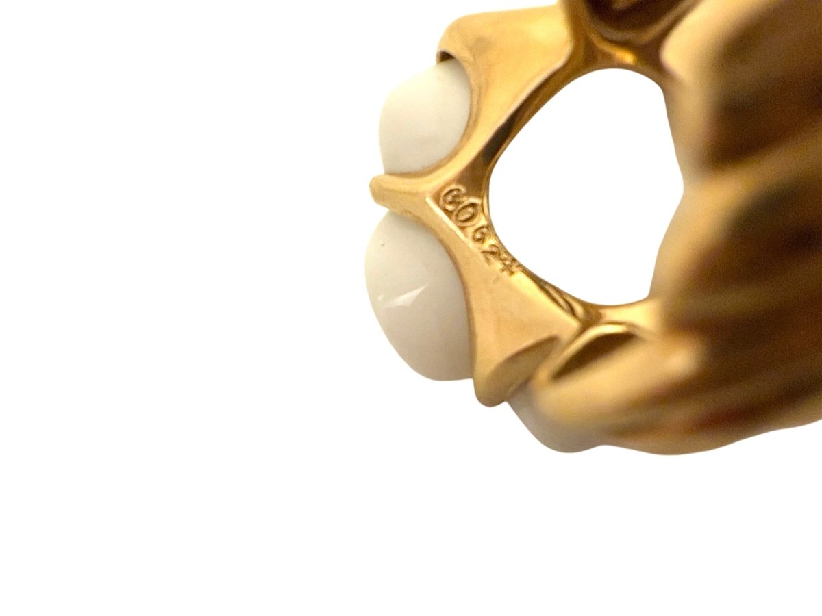 Chanel bague Camélia moyen modèle en or jaune et agate - Maison Eloe