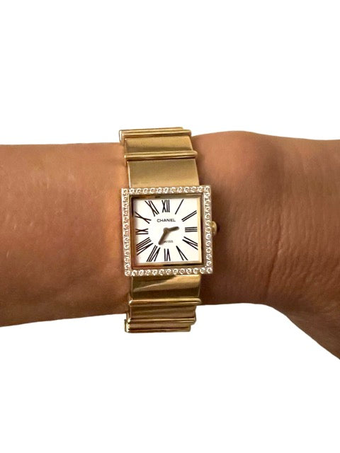 Montre Chanel Mademoiselle Or et Diamants sur Or jaune