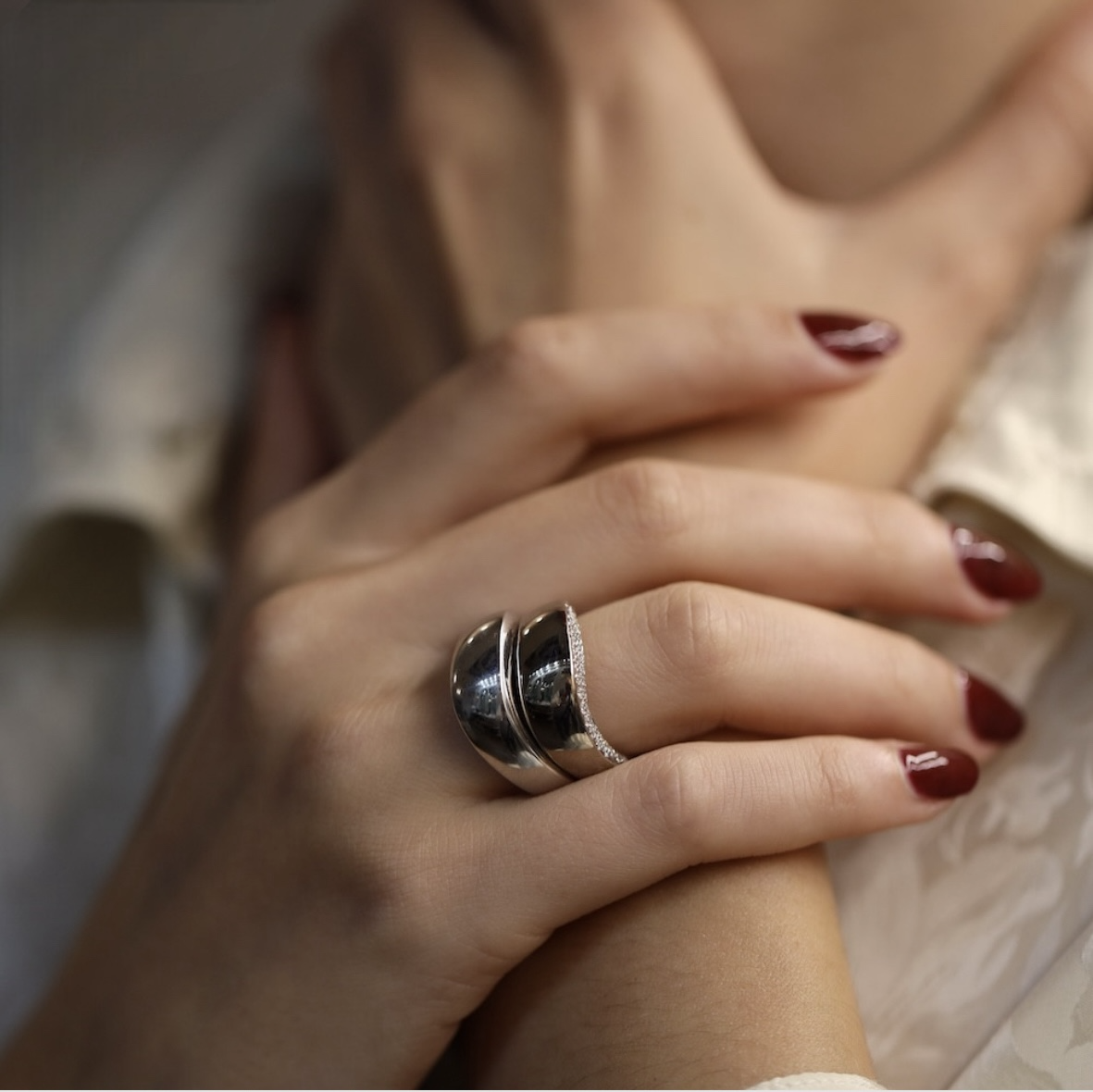 Chaumet, "Valse" ring in 18K white gold, vintage