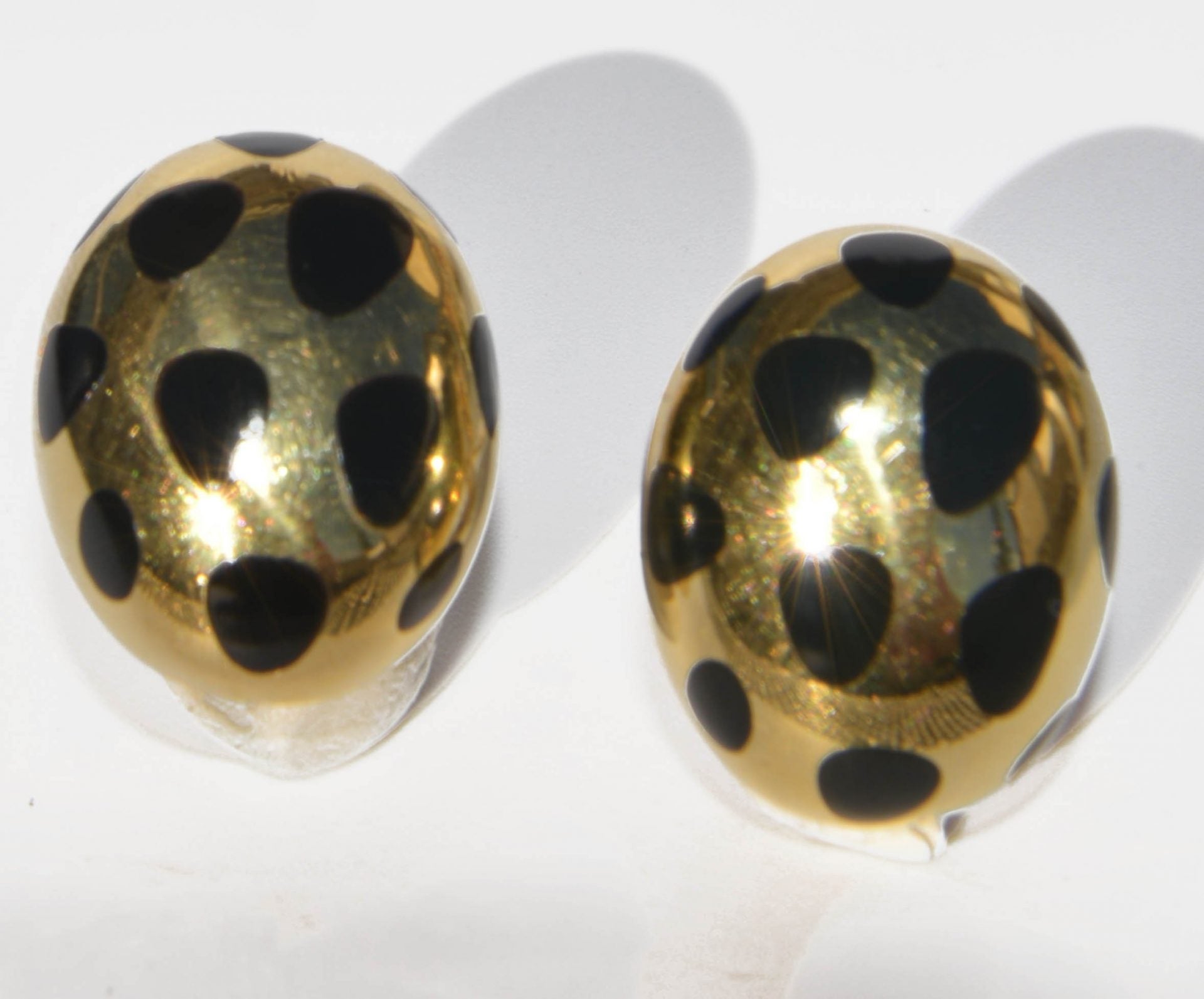 Boucle d'oreilles or jaune et jade noir Angela Cummings pour Tiffany