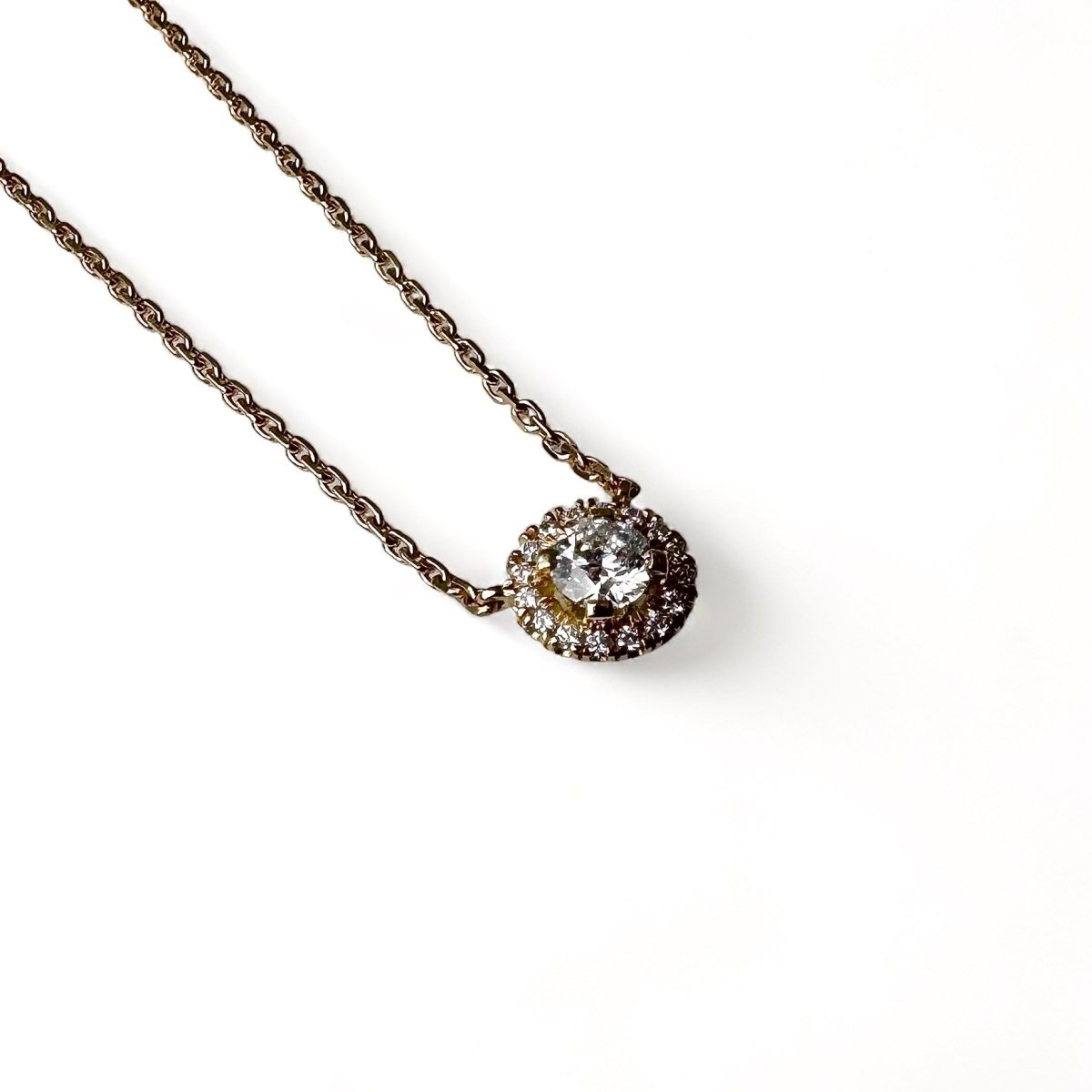 Collier en or jaune et diamants taille brillant. - Maison Eloe