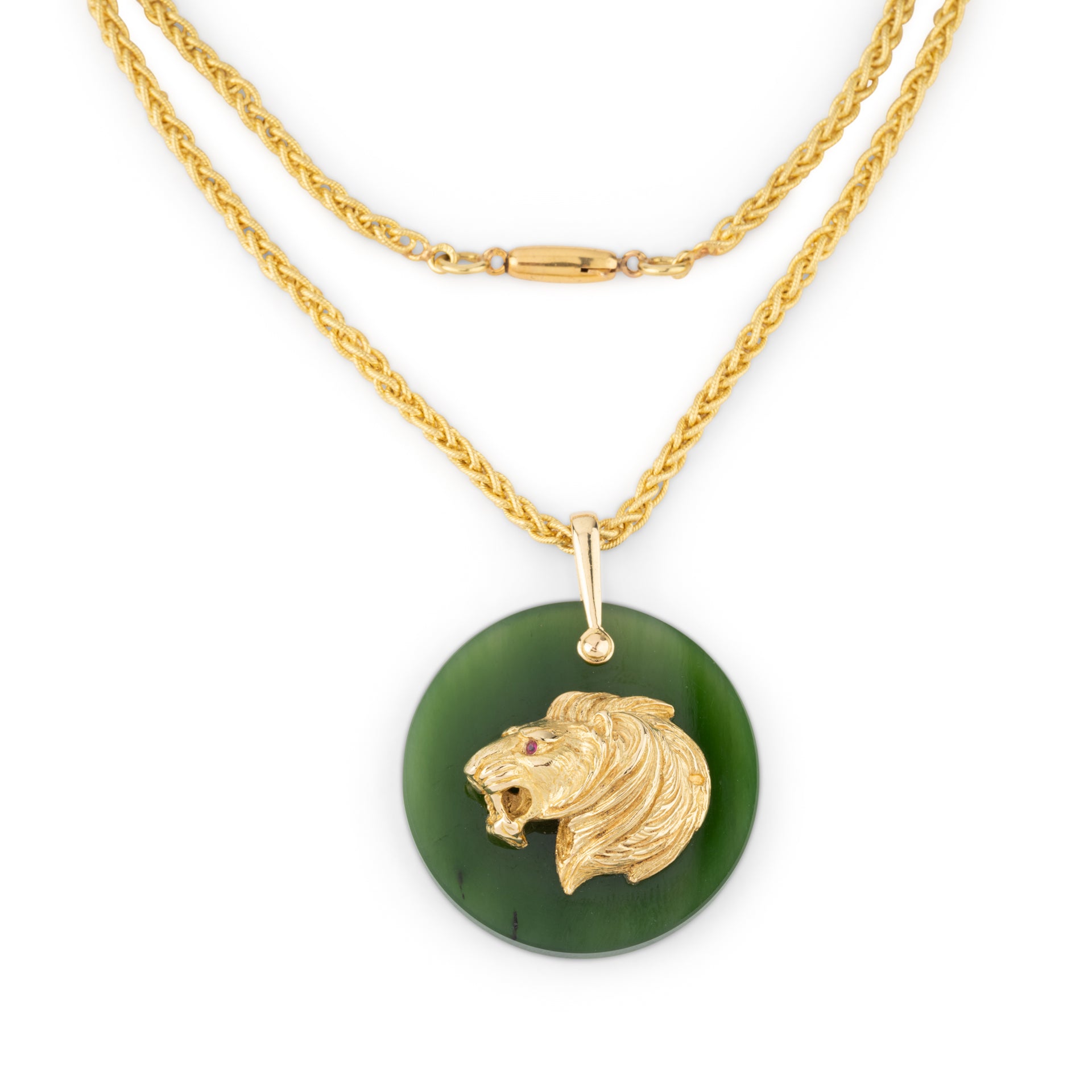 Gay Freres, Collier Or et Pendentif Jade Néphrite à tête de Lion
