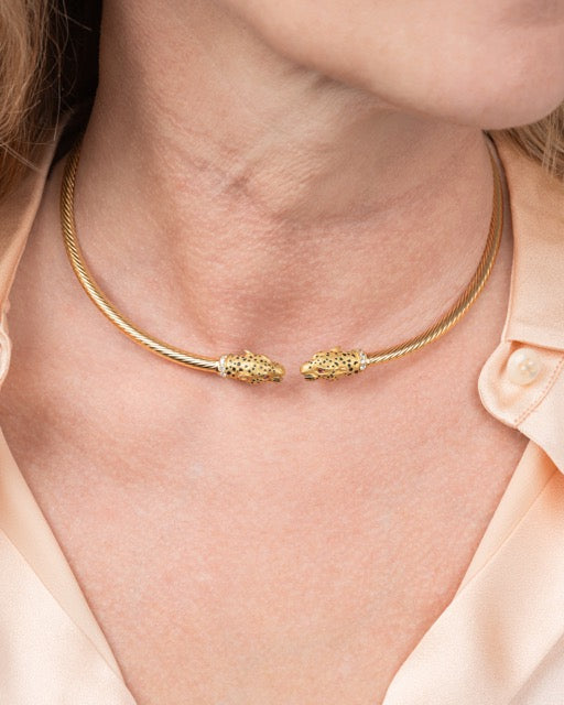 Gay Freres, Collier Torque vintage "têtes de Panthères," Or, diamants, émail et rubis