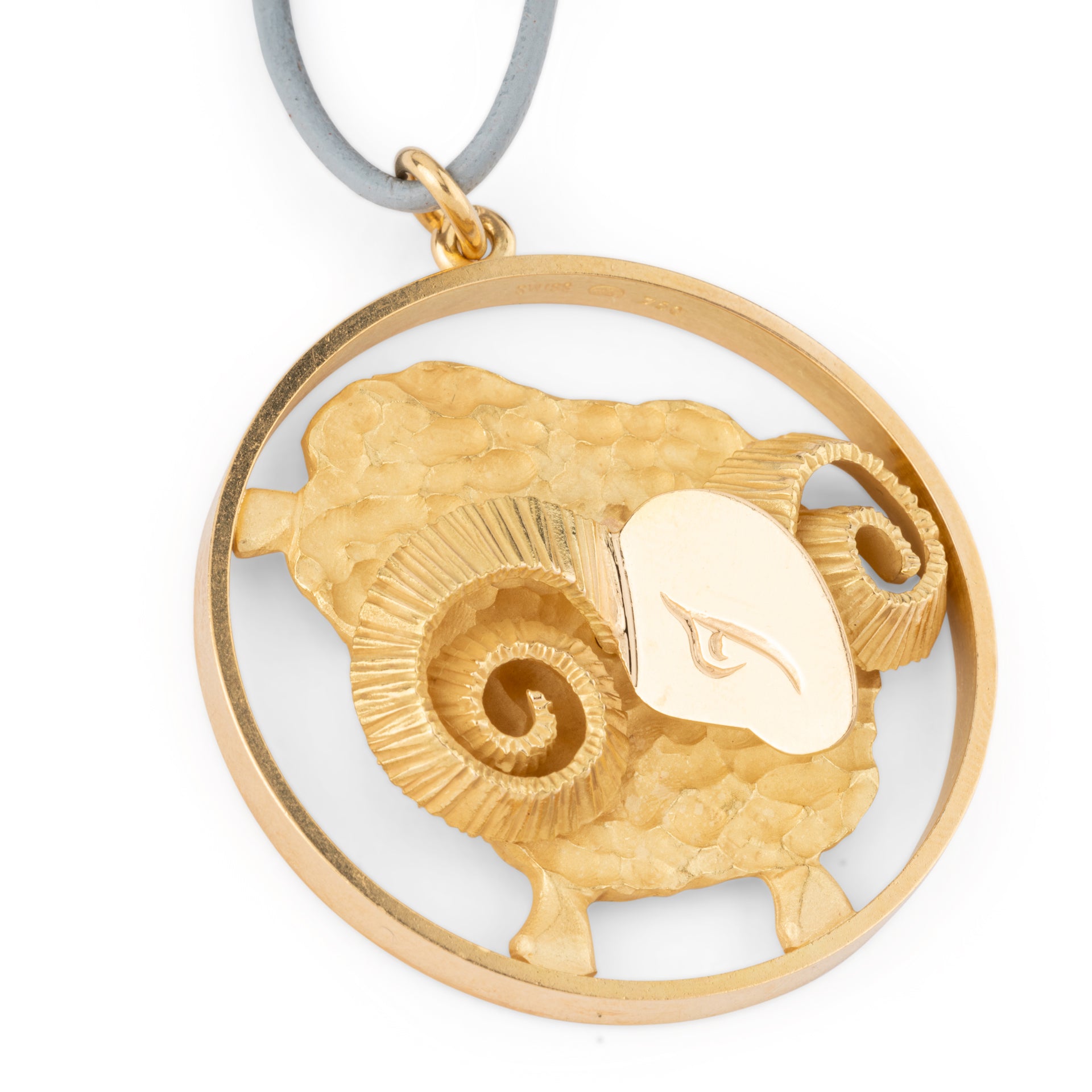 Gübelin, Yellow Gold Aries Head Zodiac Pendant