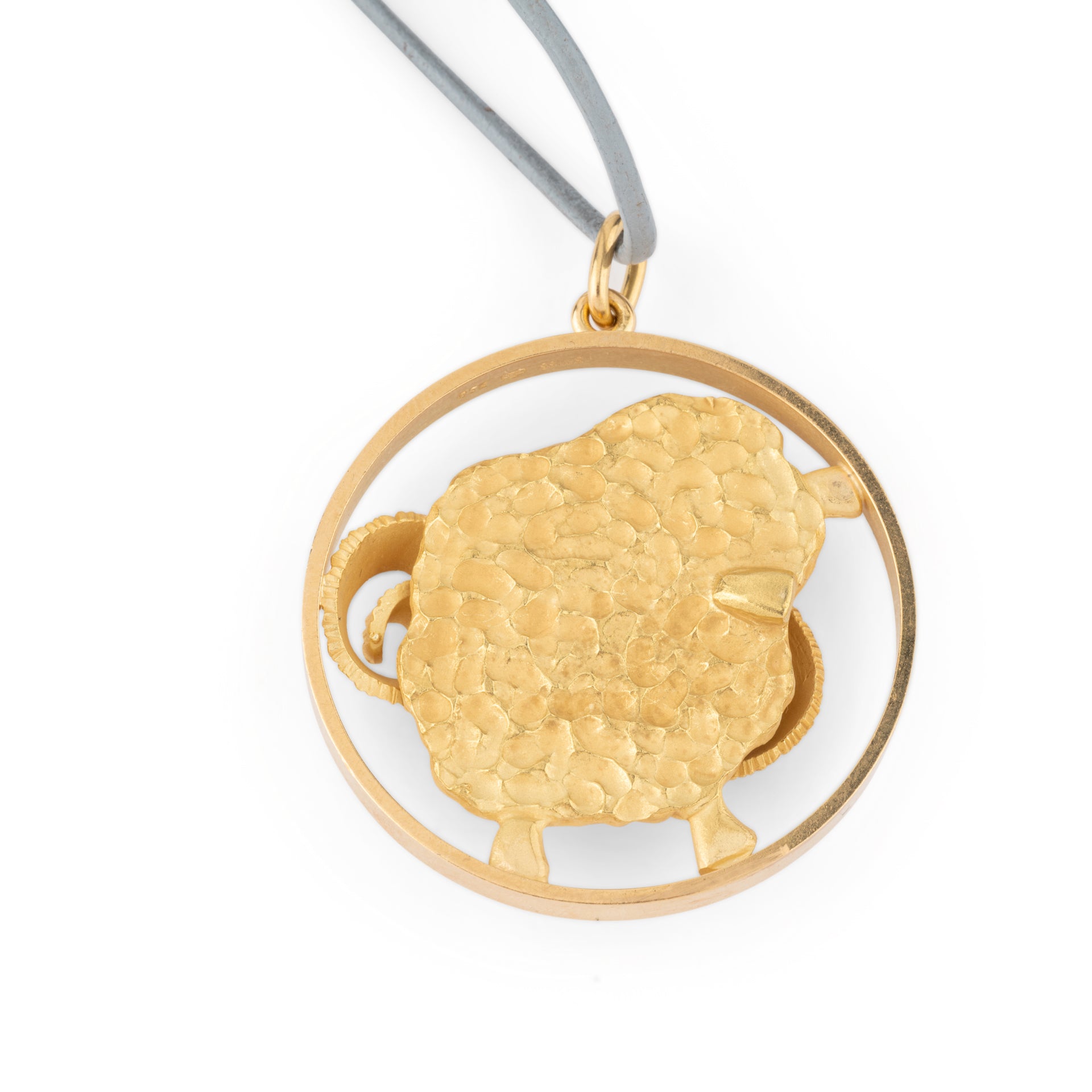 Gübelin, Yellow Gold Aries Head Zodiac Pendant