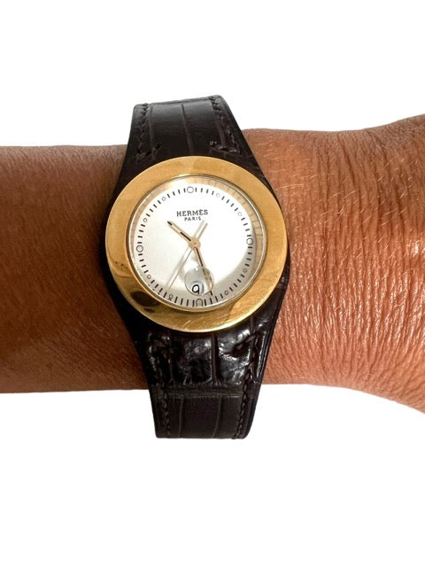Hermès, Montre Harnais plaquée Or sur Cuir exotique