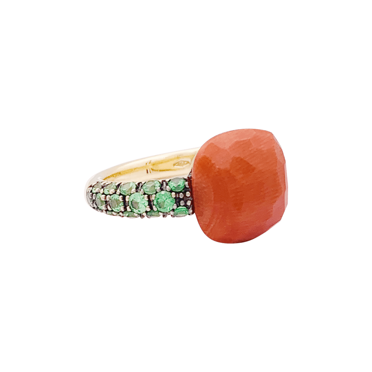 Bague Pomellato "Capri" en or rose, corail et tsavorites. - Maison Eloe