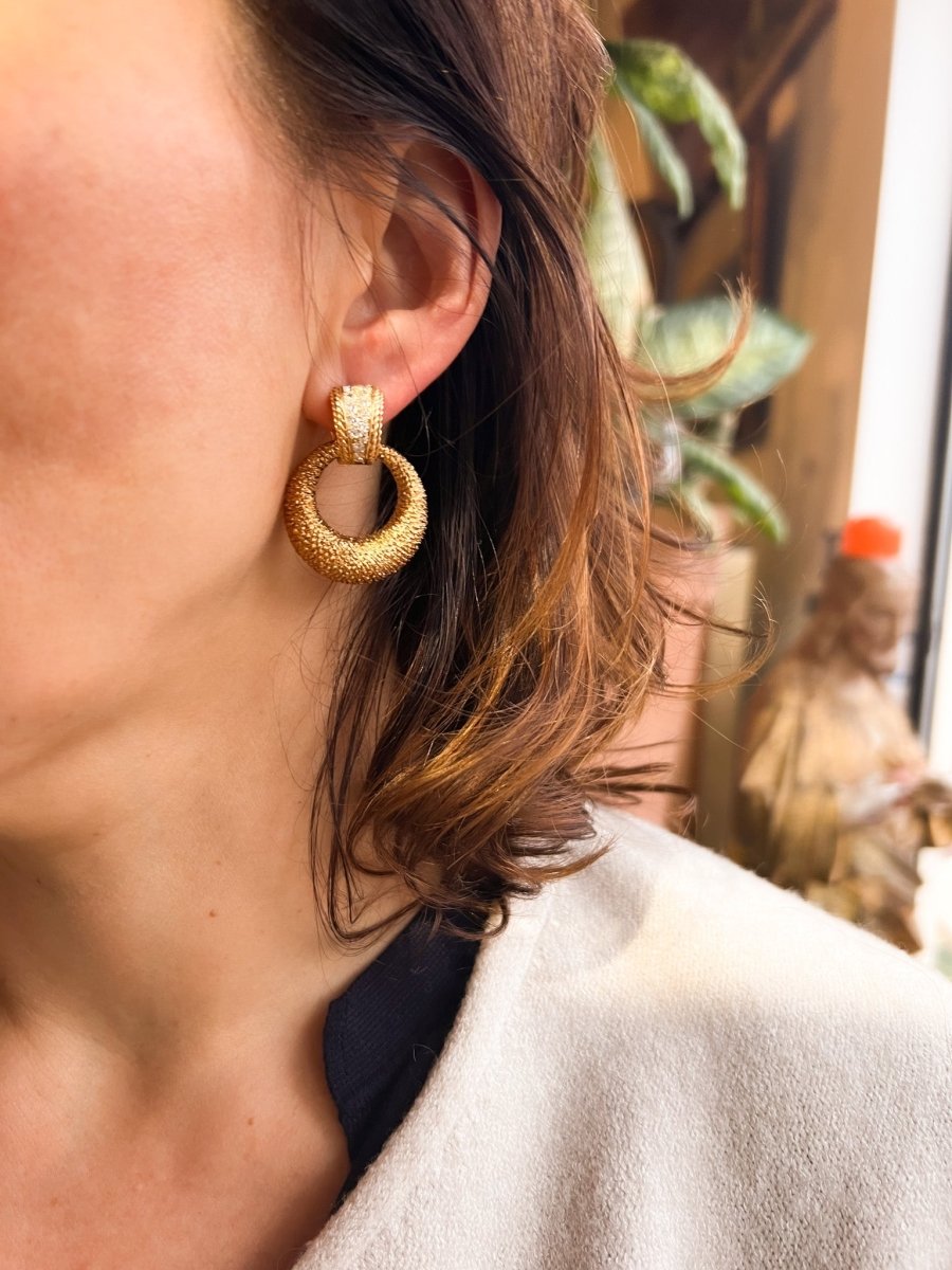 Boucles d'oreilles de la maison Van Cleef & Arpel en or jaune et diamants - Maison Eloe