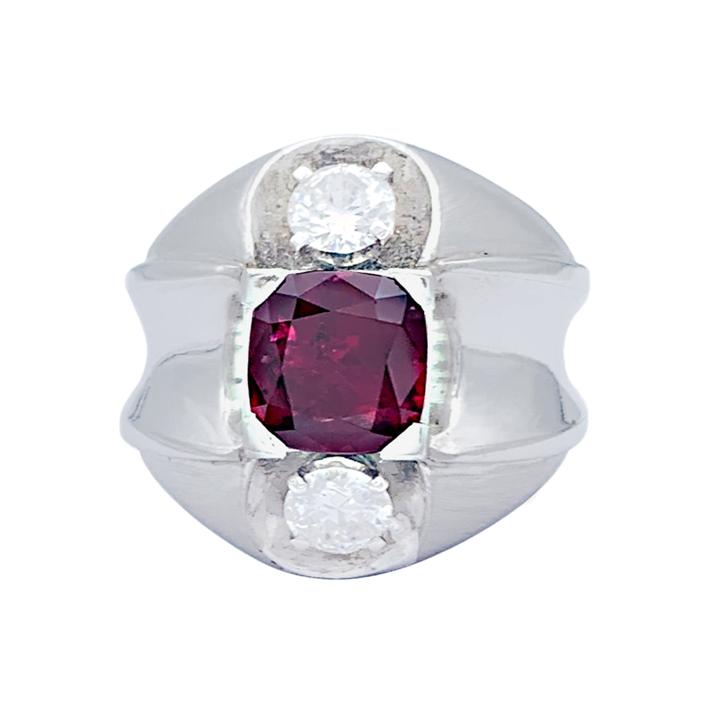 Bague Art Déco Boucheron, platine, rubis, diamants.