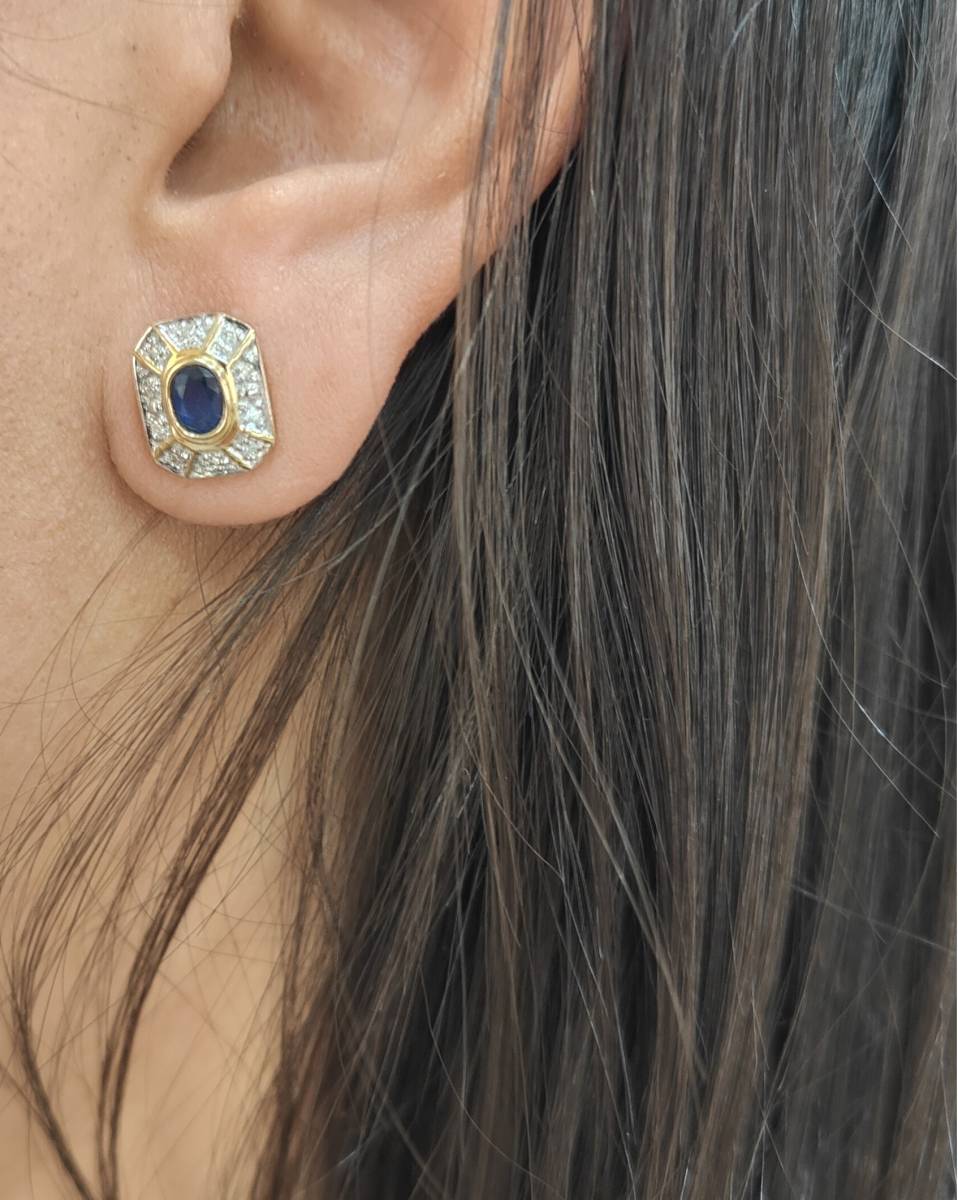 Boucles d'oreilles en or jaune, saphirs et diamants