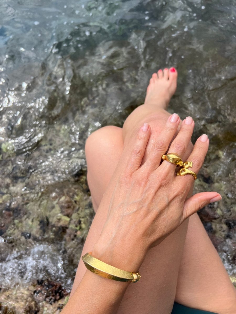 Bague en or 22k du créateur grec Ilias Lalaounis. - Maison Eloe