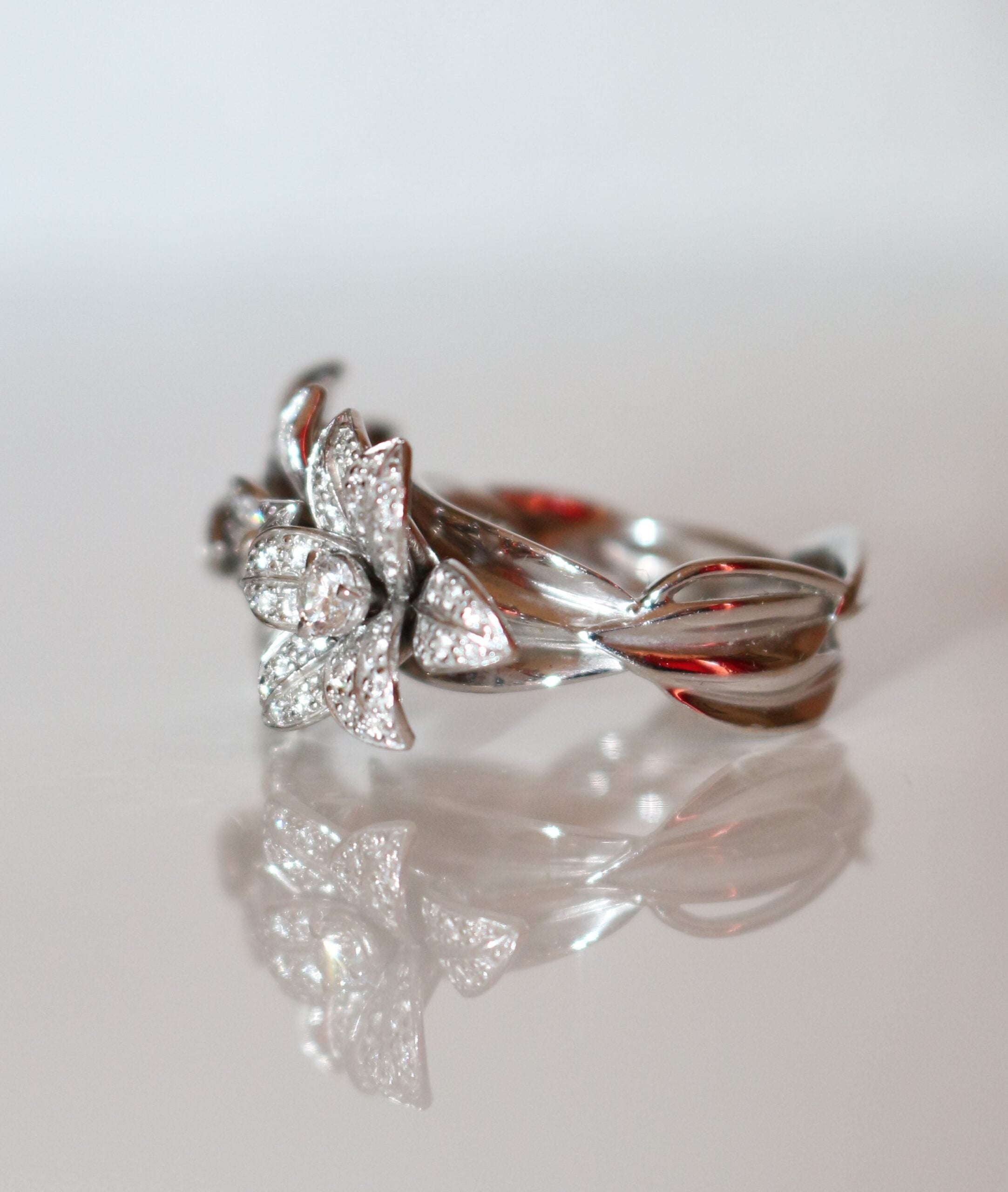 Mellerio Three Flower Ring Medici Collection