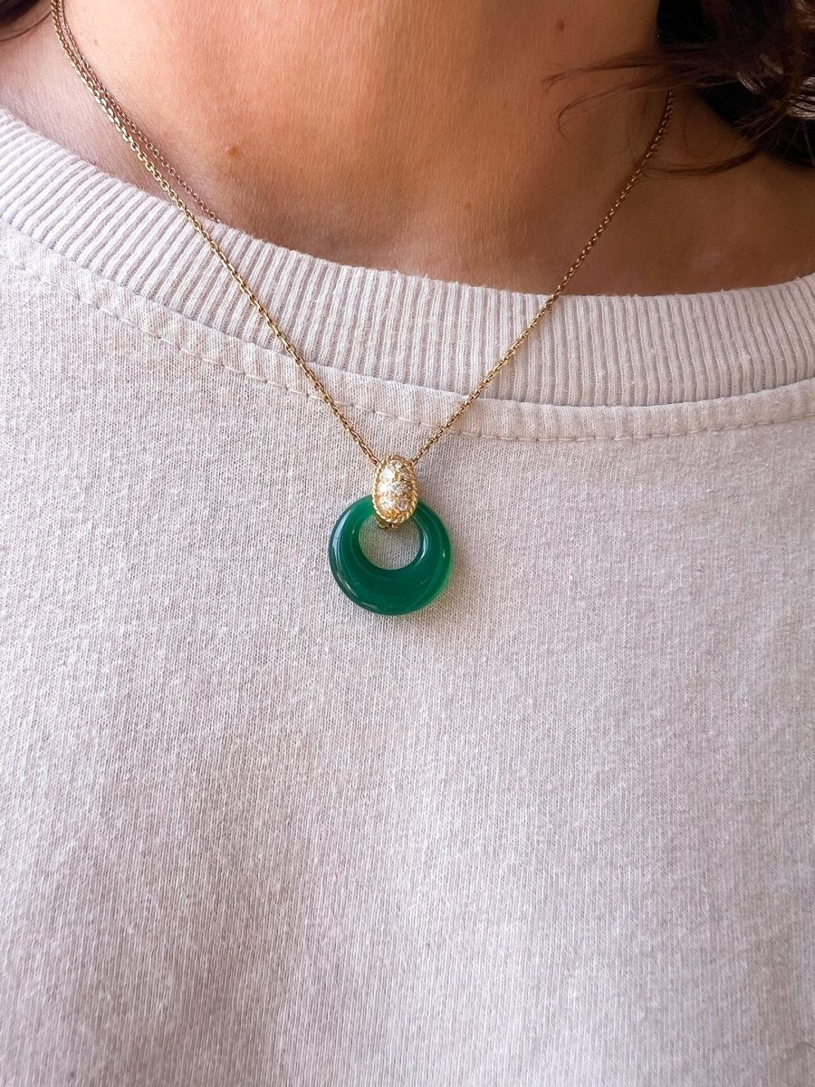 Collier Pendentif vintage or jaune diamants Van Cleef & Arpels vintage - Maison Eloe