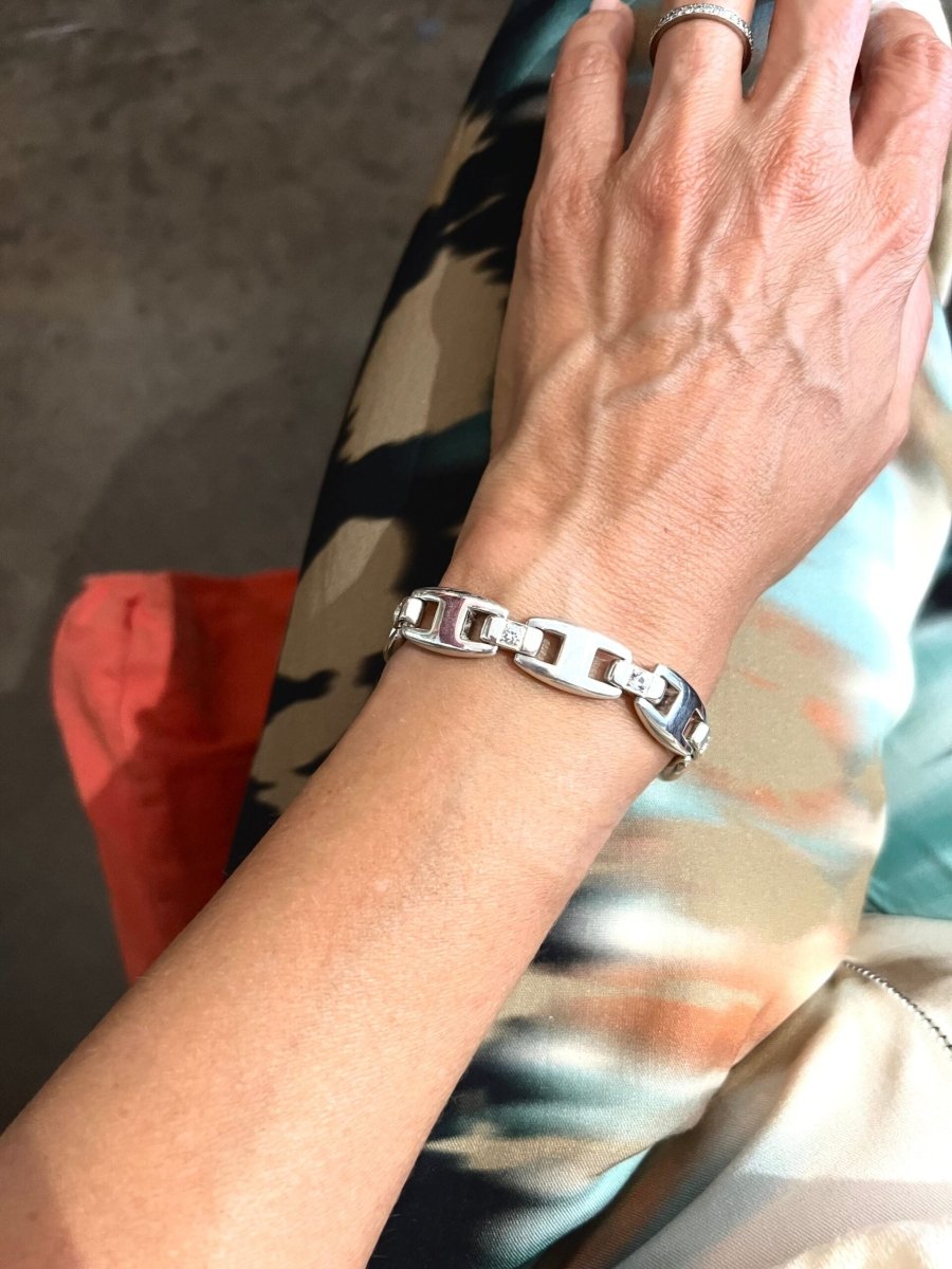 Bracelet en argent de la Maison Hermès du modèle Cassiopé - Maison Eloe