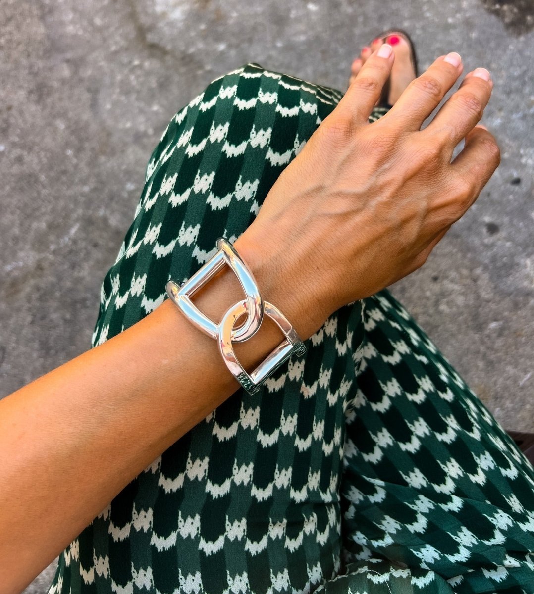 Bracelet jonc en argent de la maison Hermès - Maison Eloe