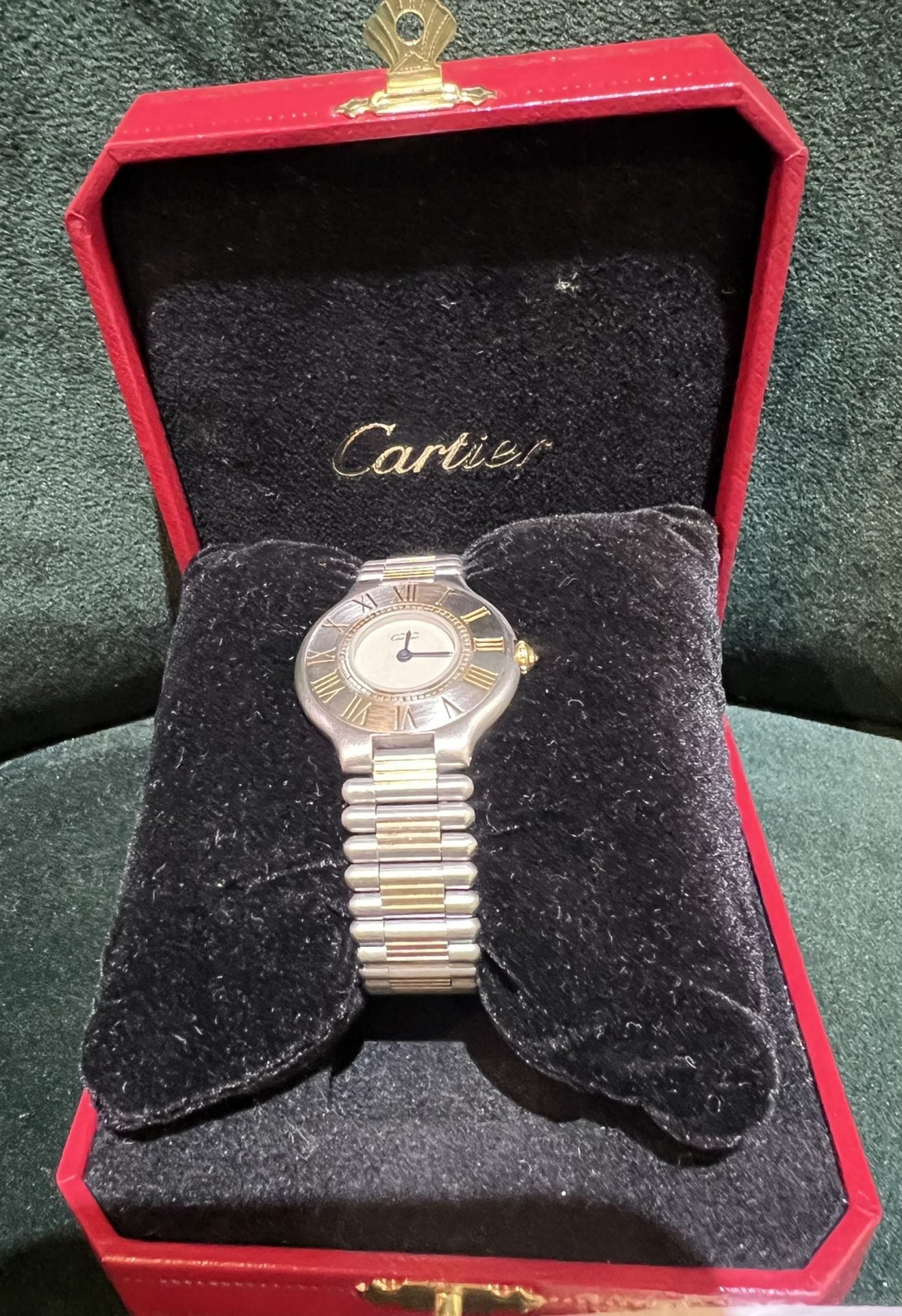 Cartier 21 Must model watch